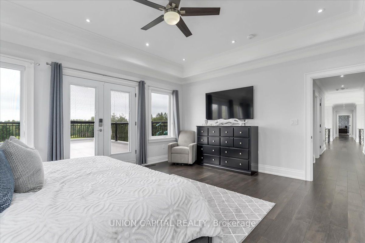 16033 Mississauga Road