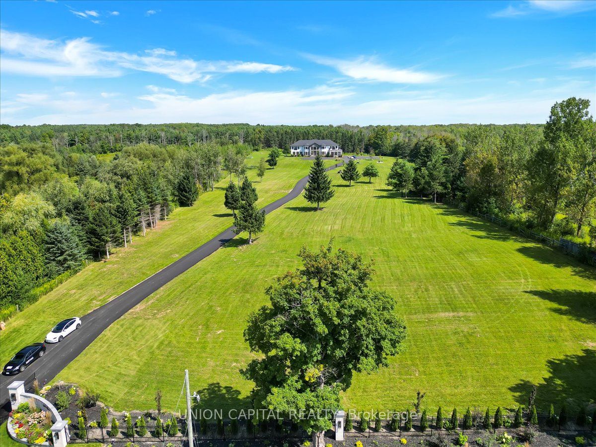 16033 Mississauga Road