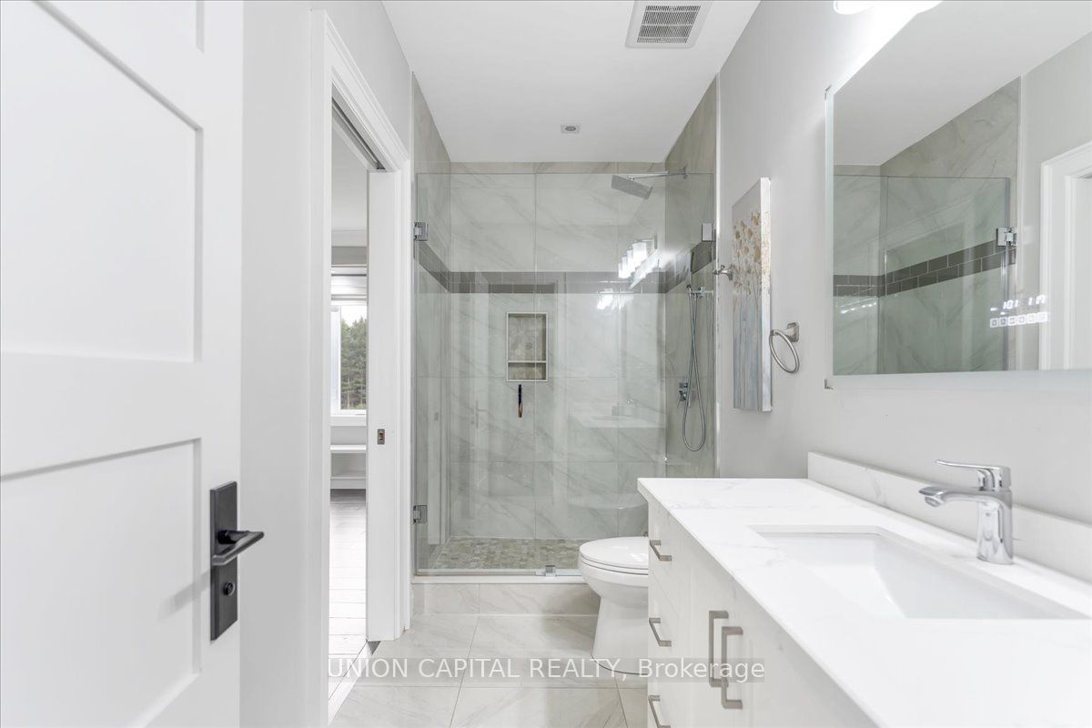 16033 Mississauga Road