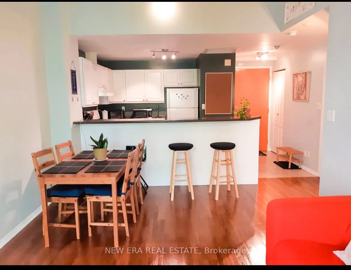 4198 Dundas Street W, #210