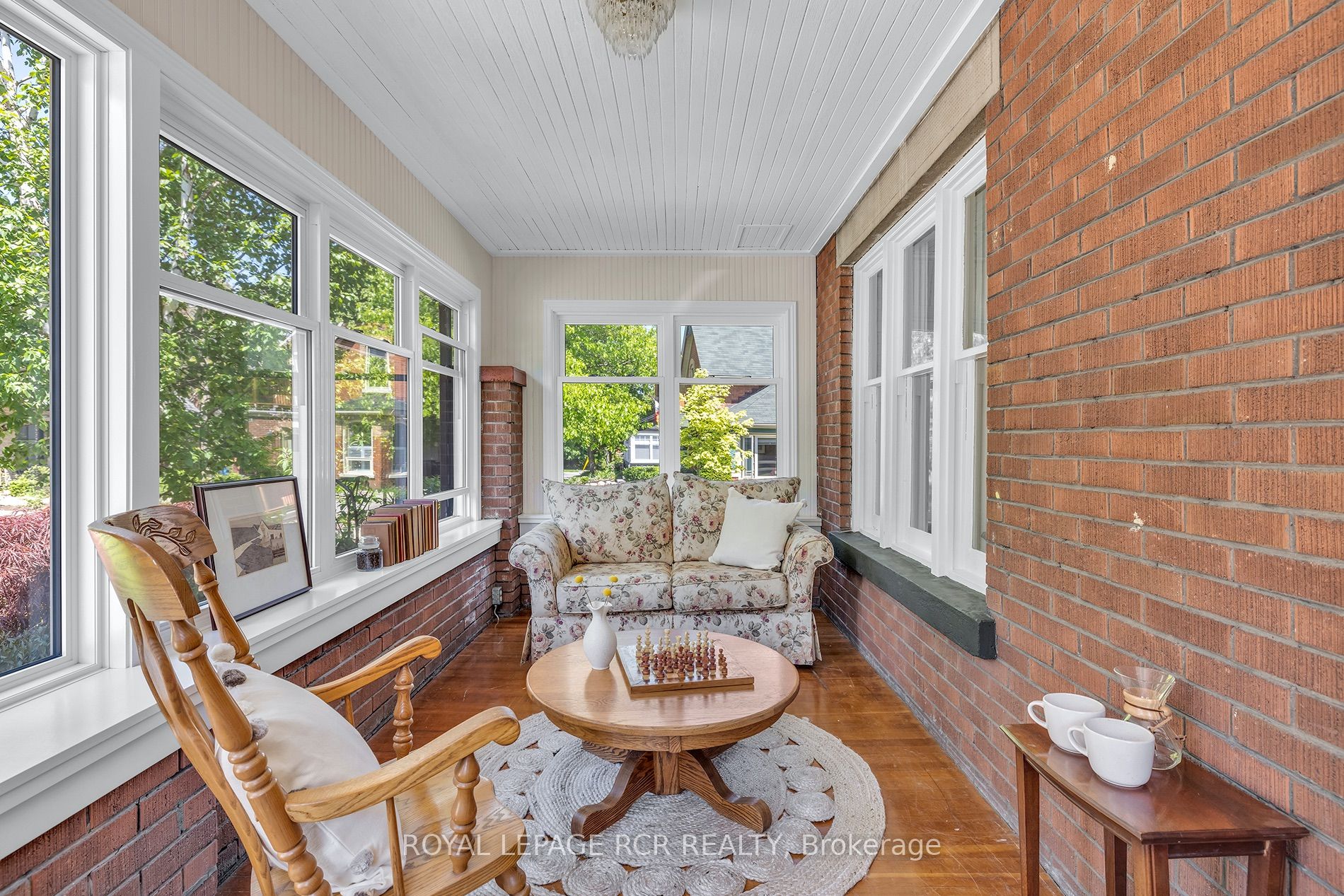 9 Wellington Street