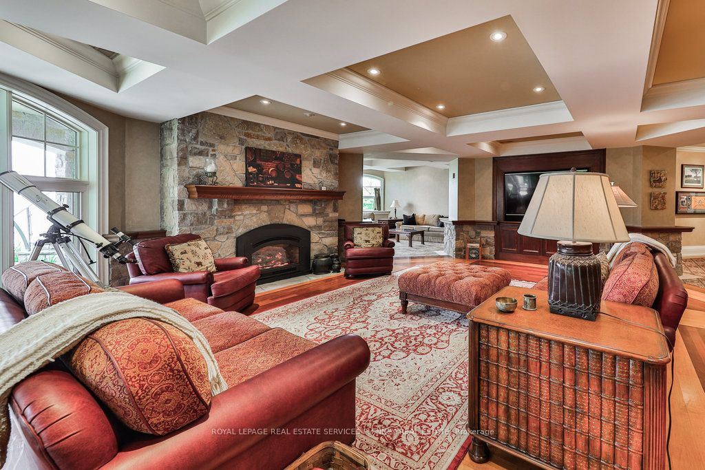 872 Whittier Crescent