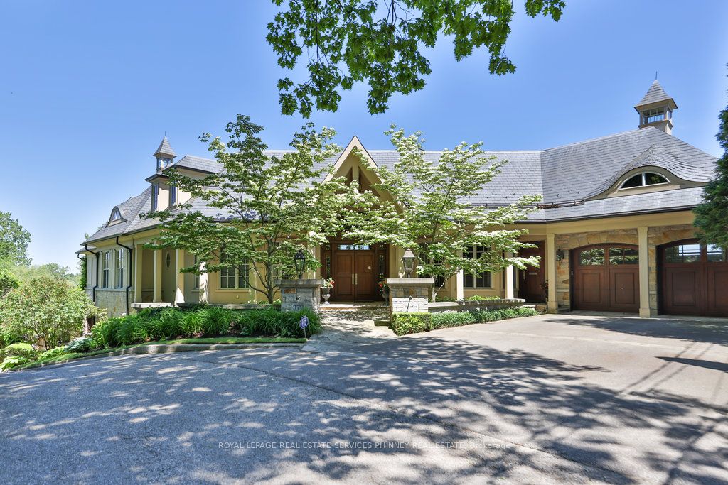 872 Whittier Crescent