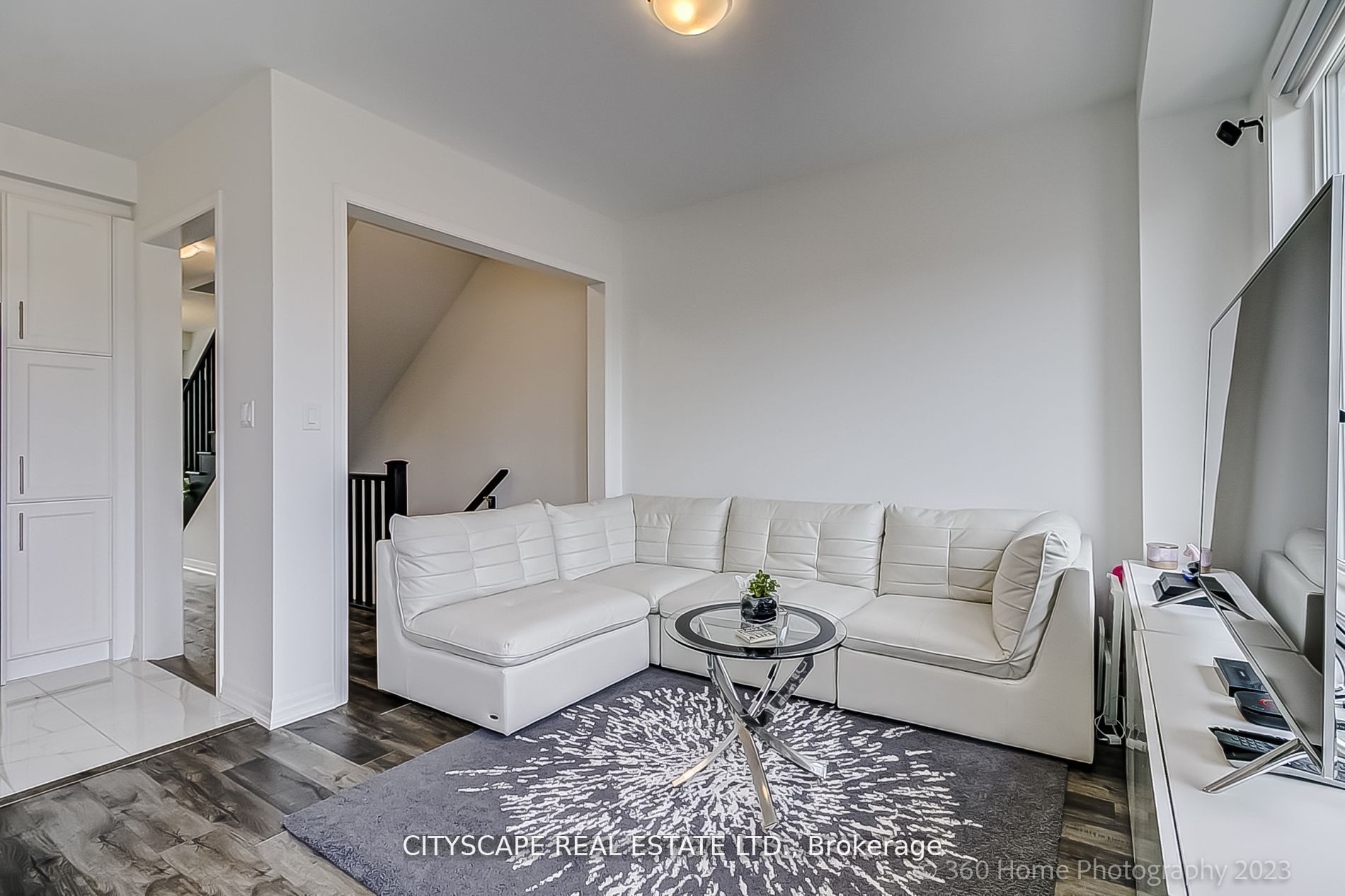 3083 William Cutmore Boulevard