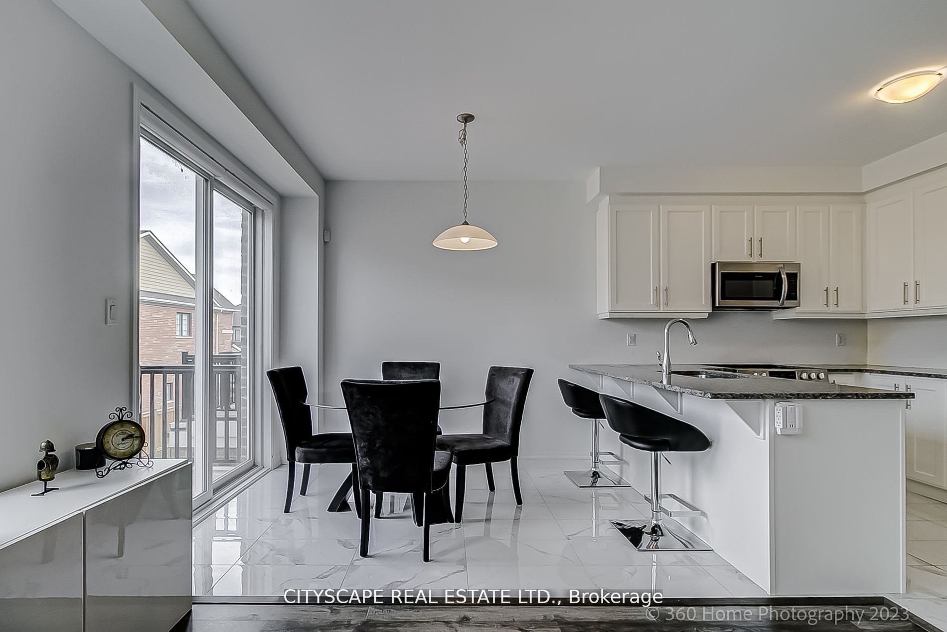 3083 William Cutmore Boulevard