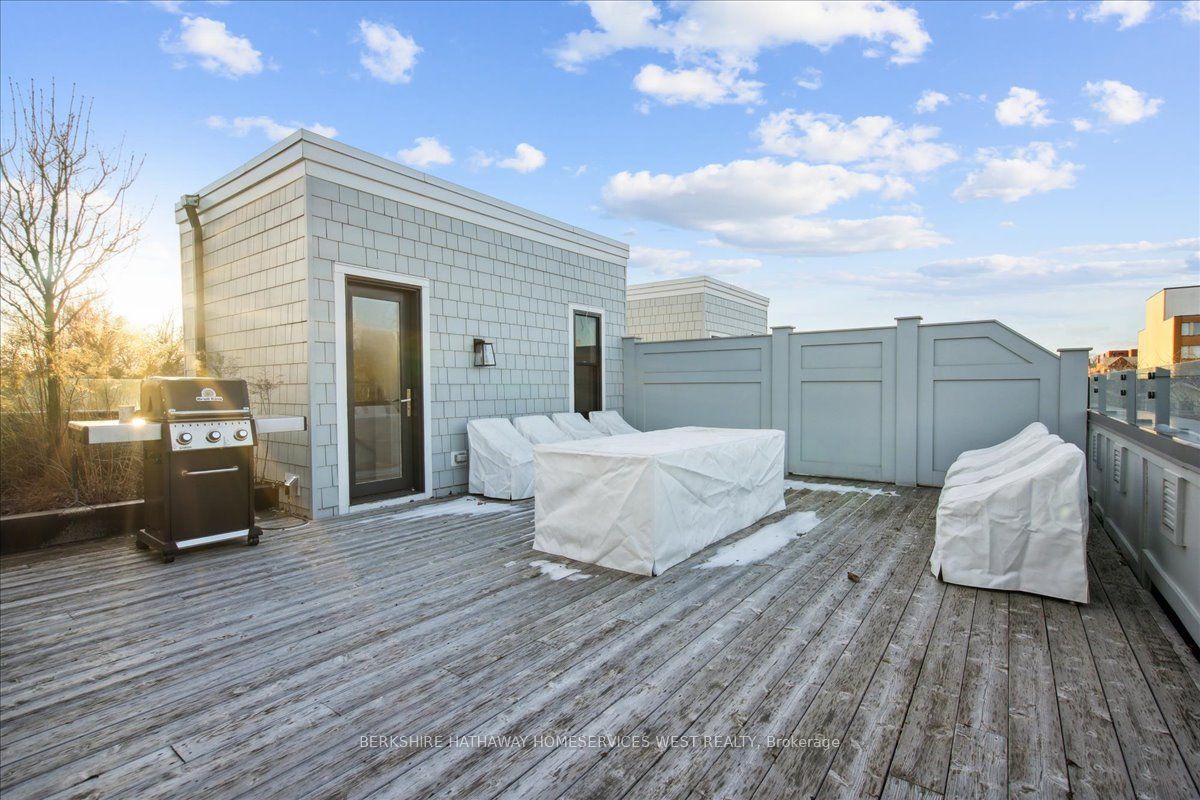 336 Robinson Street, #2