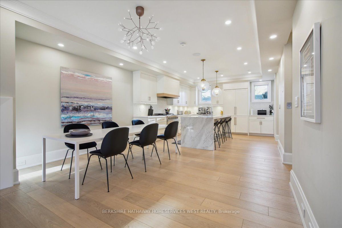 336 Robinson Street, #2