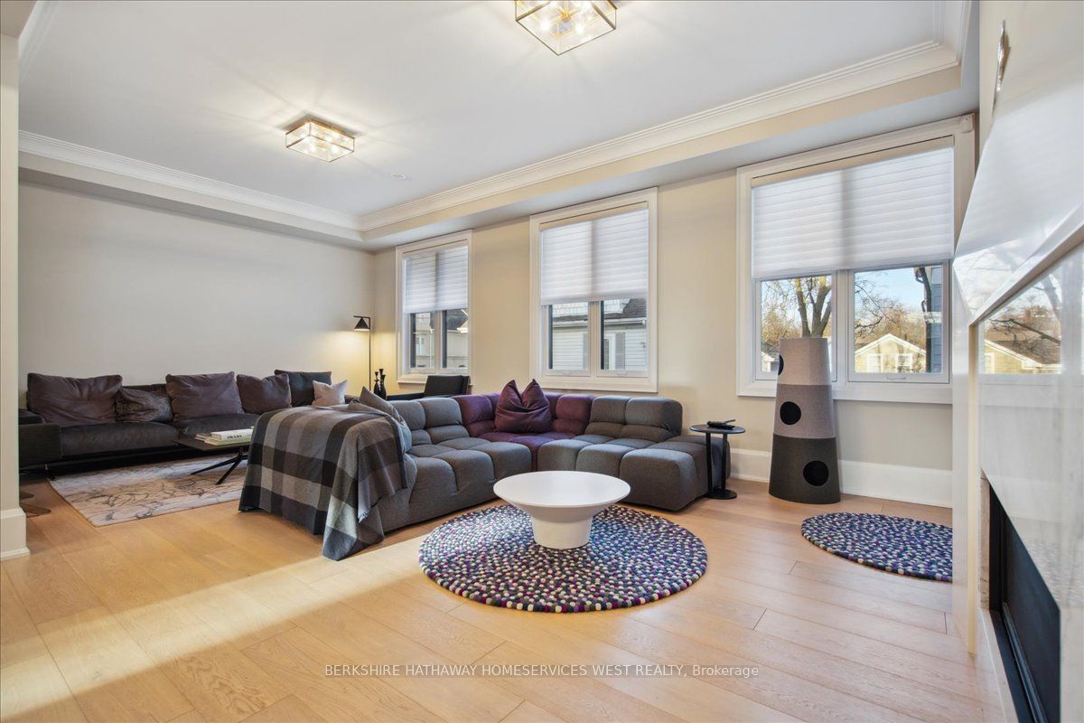 336 Robinson Street, #2