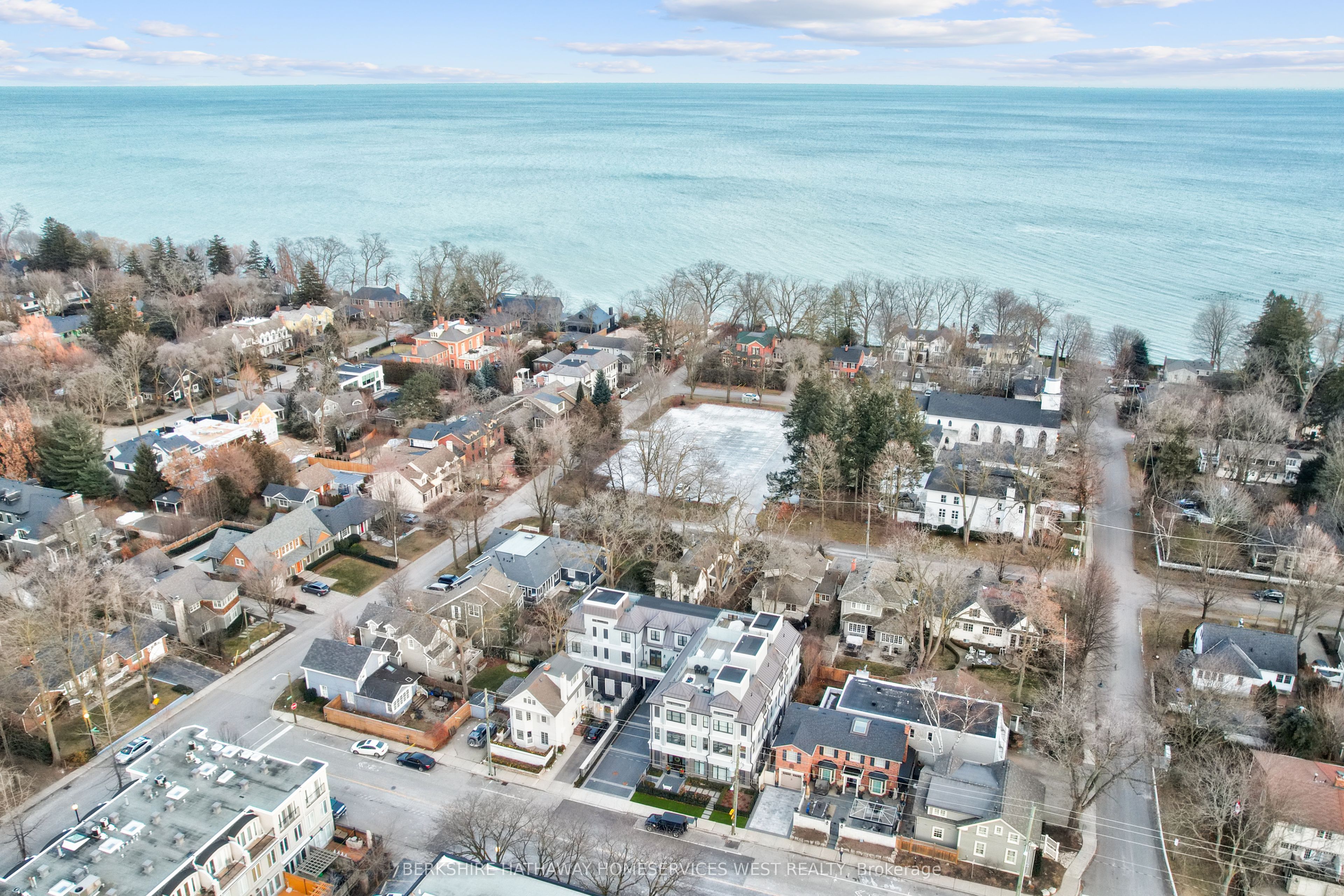 336 Robinson Street, #2