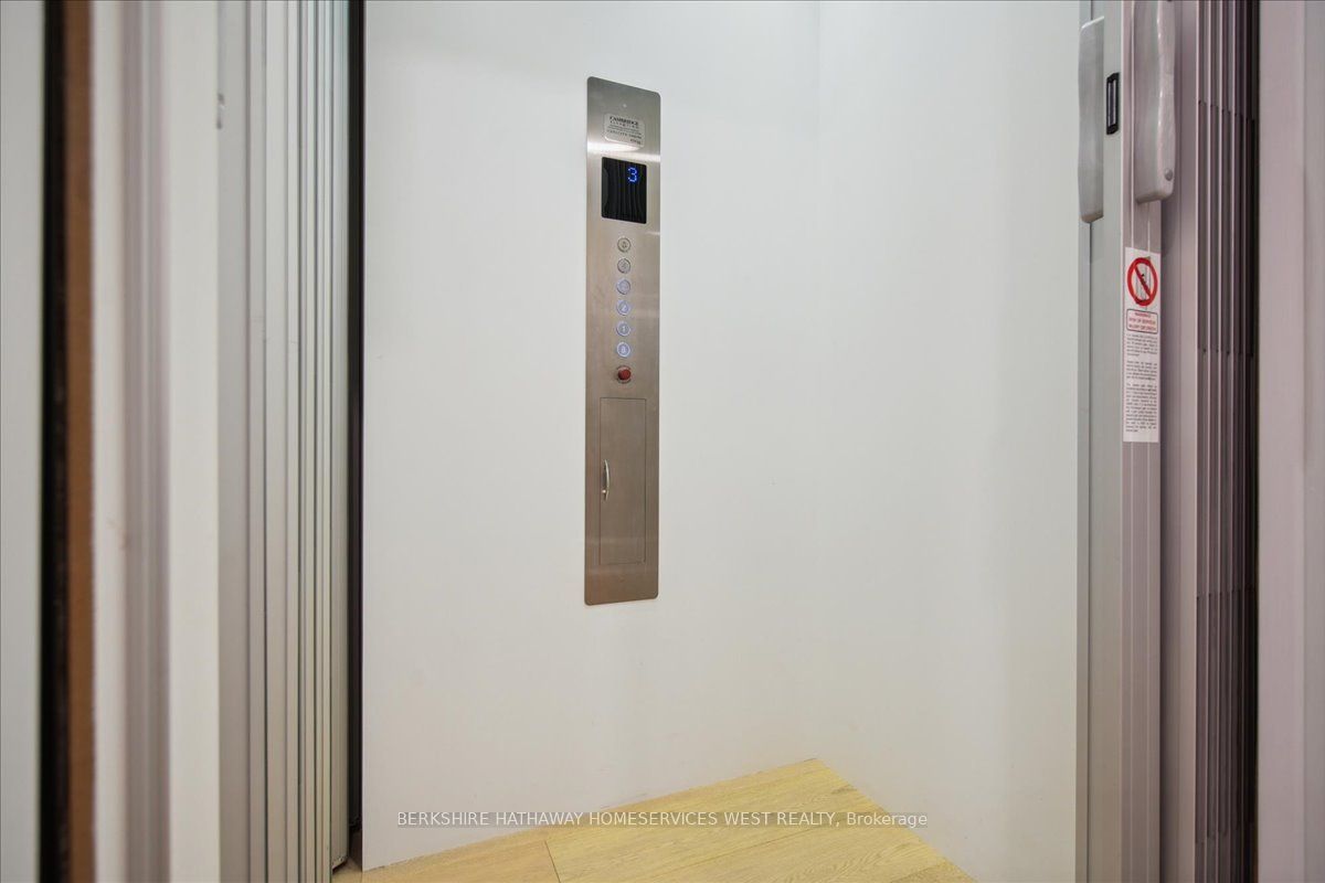 336 Robinson Street, #2