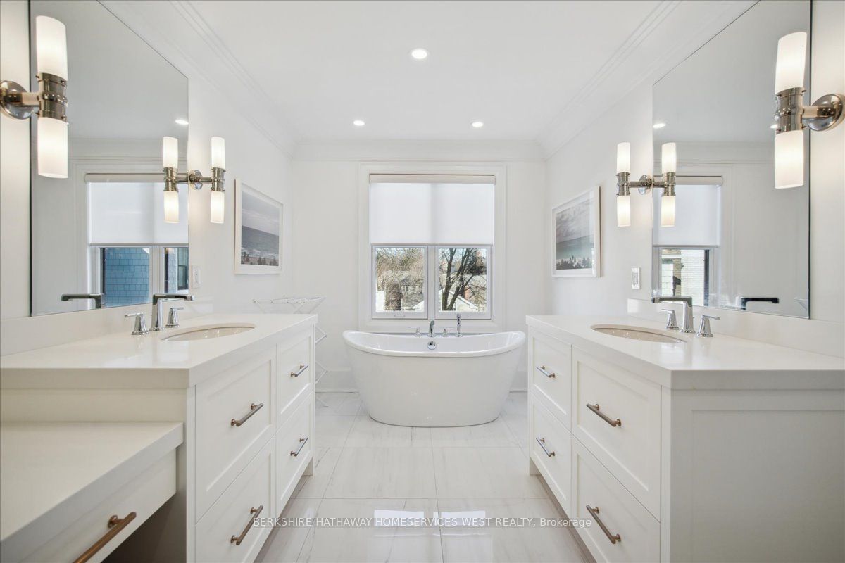 336 Robinson Street, #2