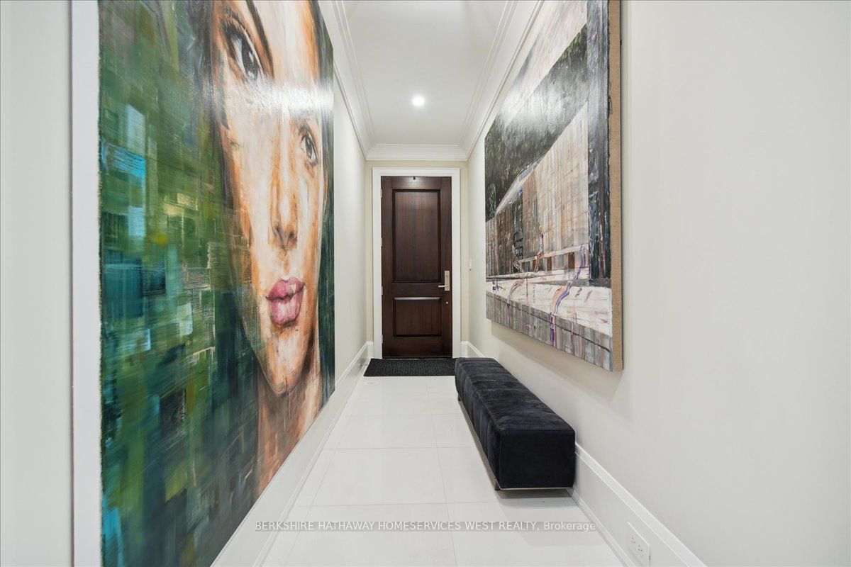 336 Robinson Street, #2