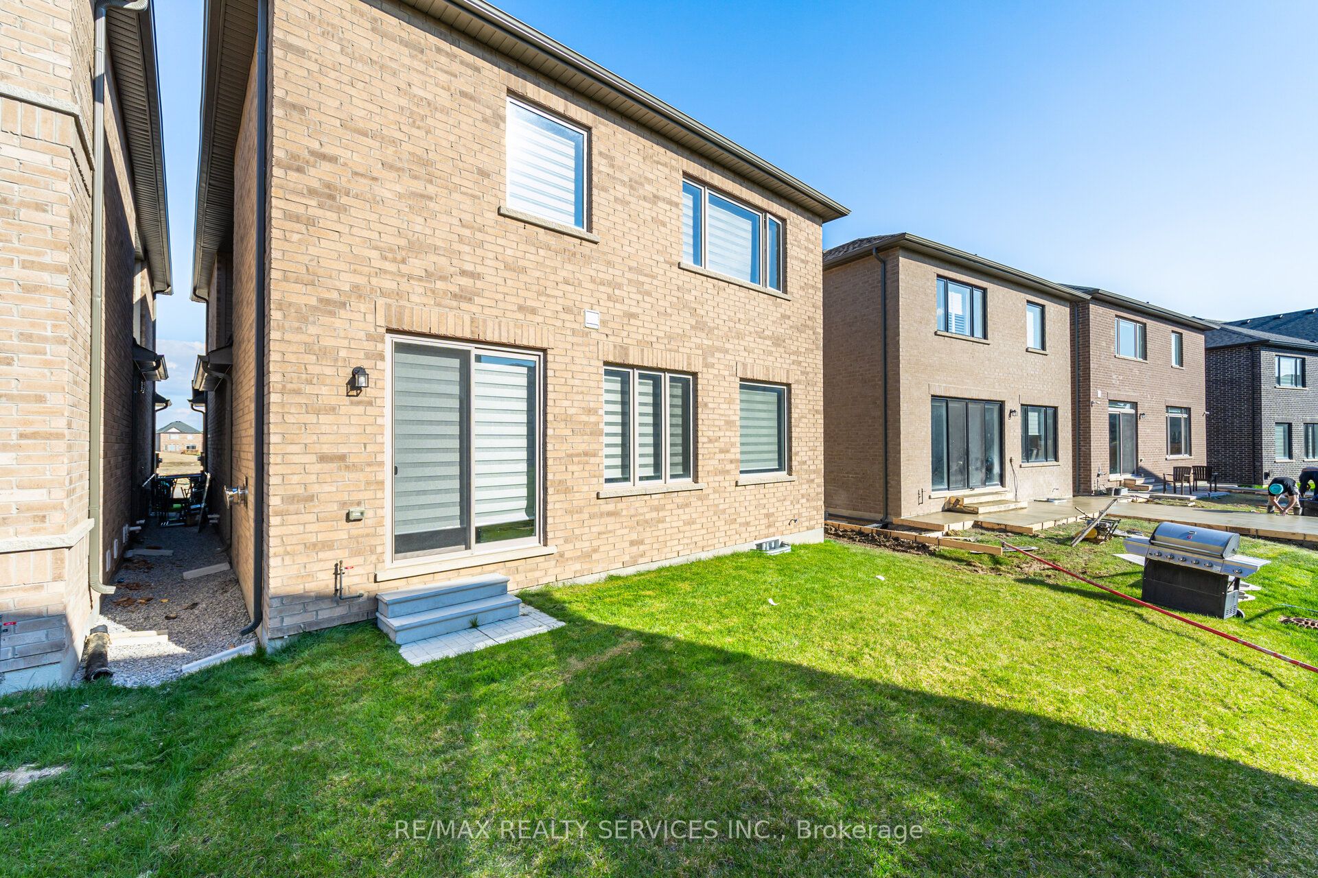 28 Tweedhill Avenue