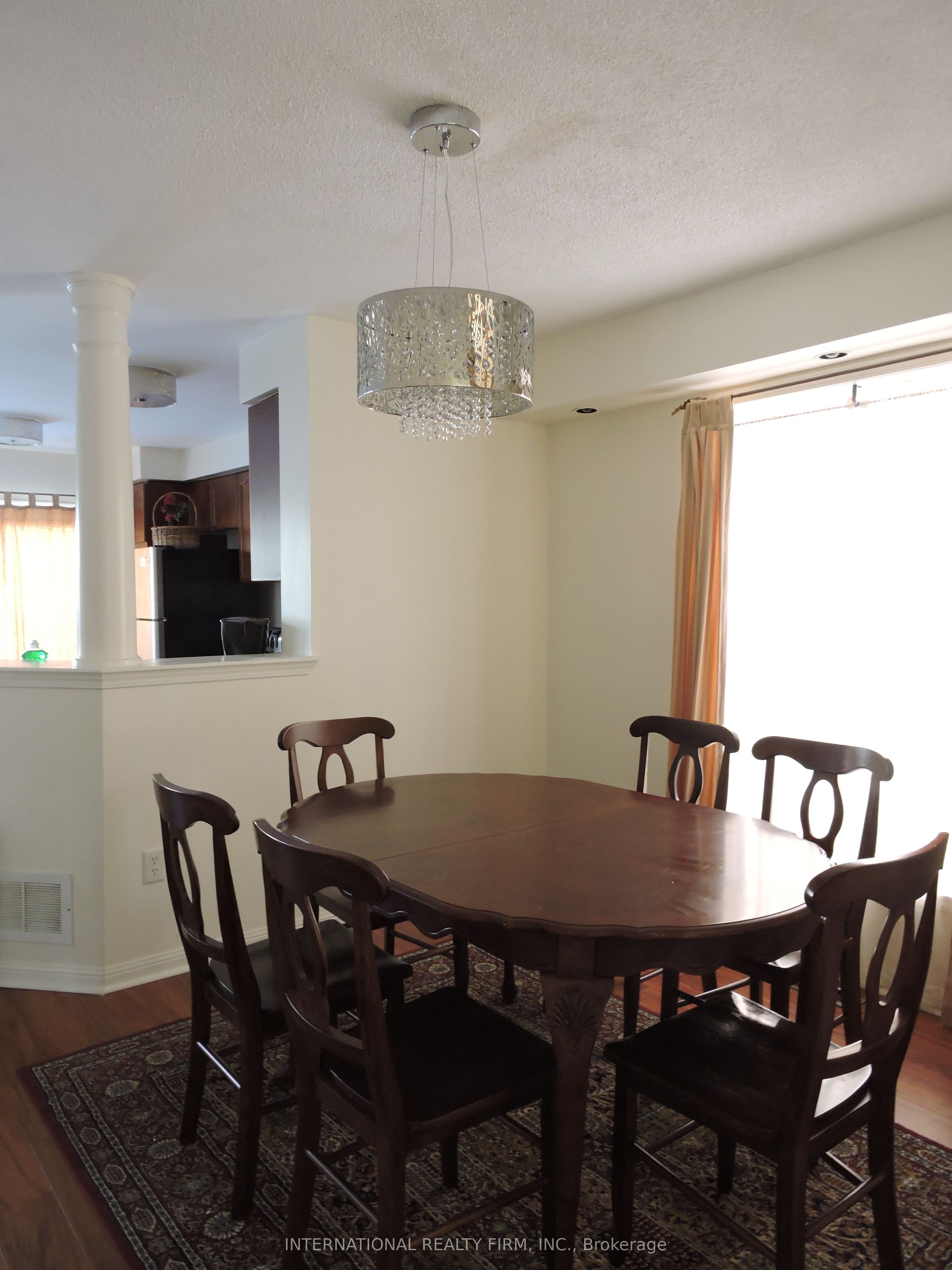 2453 Baintree Crescent