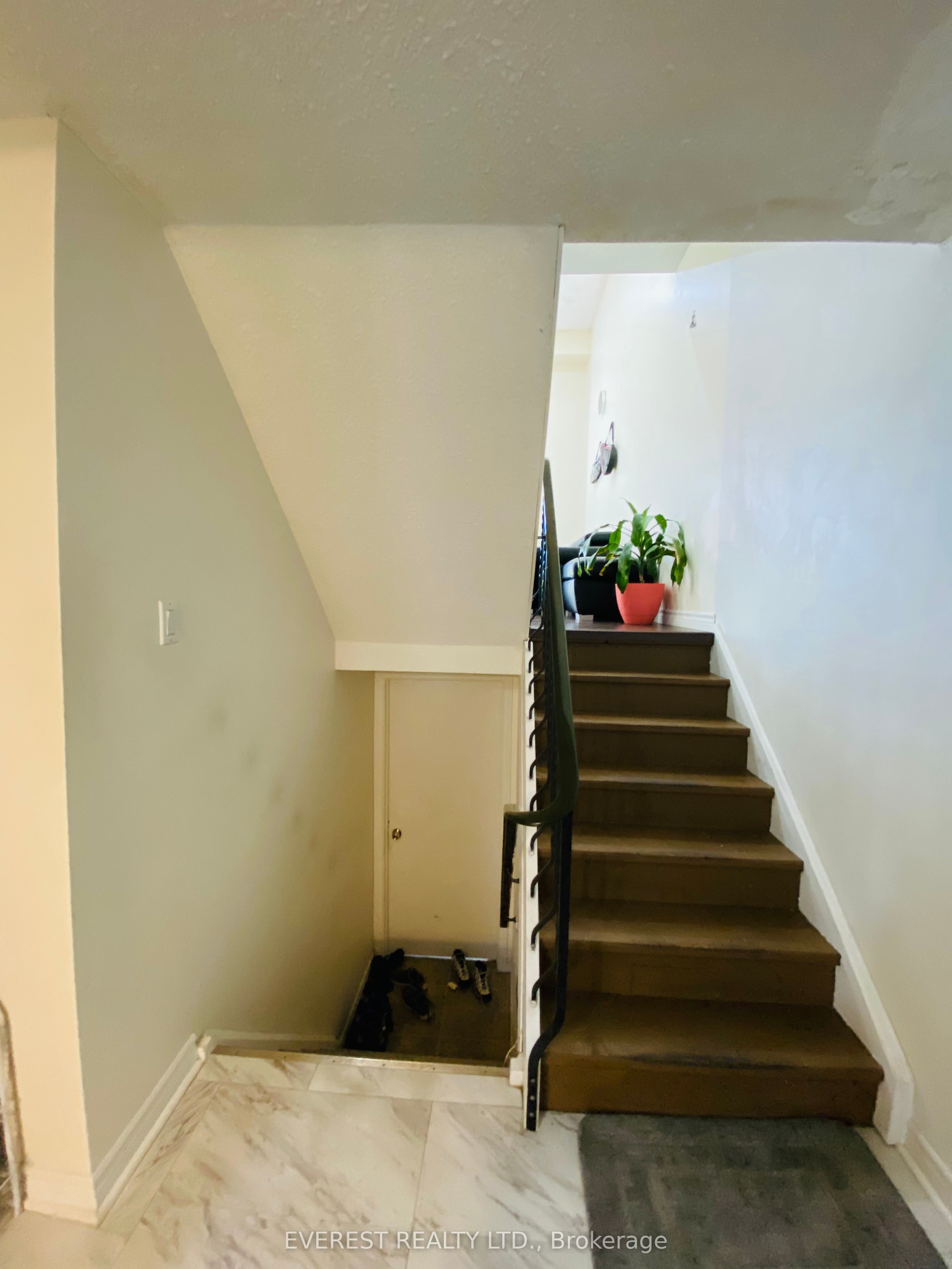4020 Brandon Gate Drive, #10