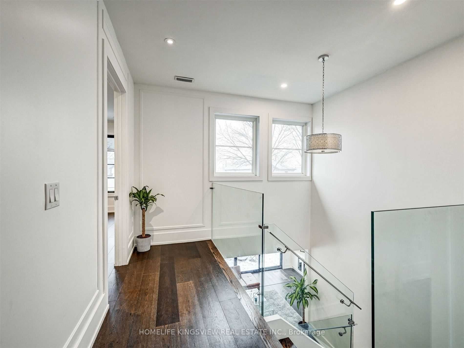 57 Ambleside Avenue