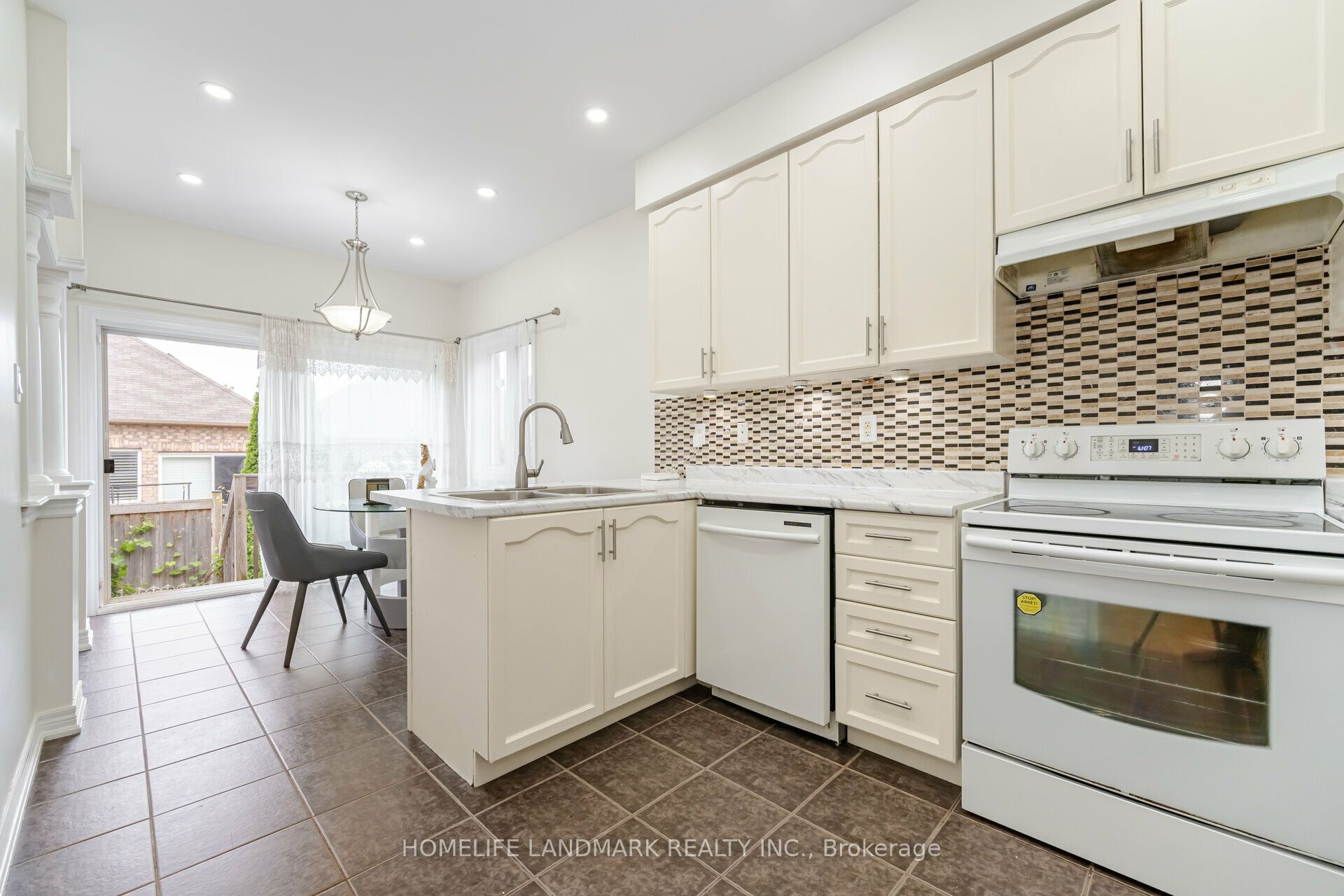 40 Balin Crescent