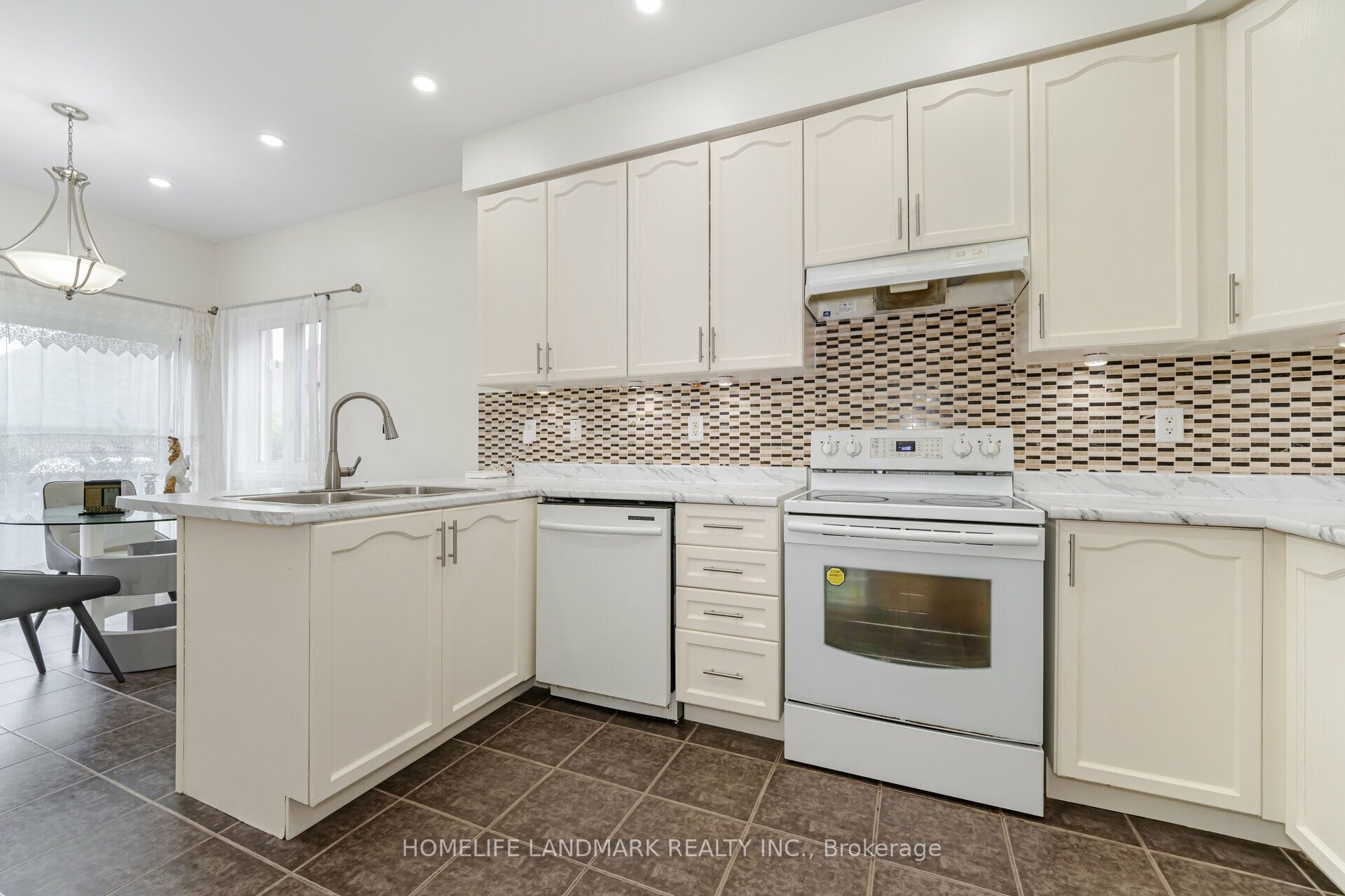 40 Balin Crescent