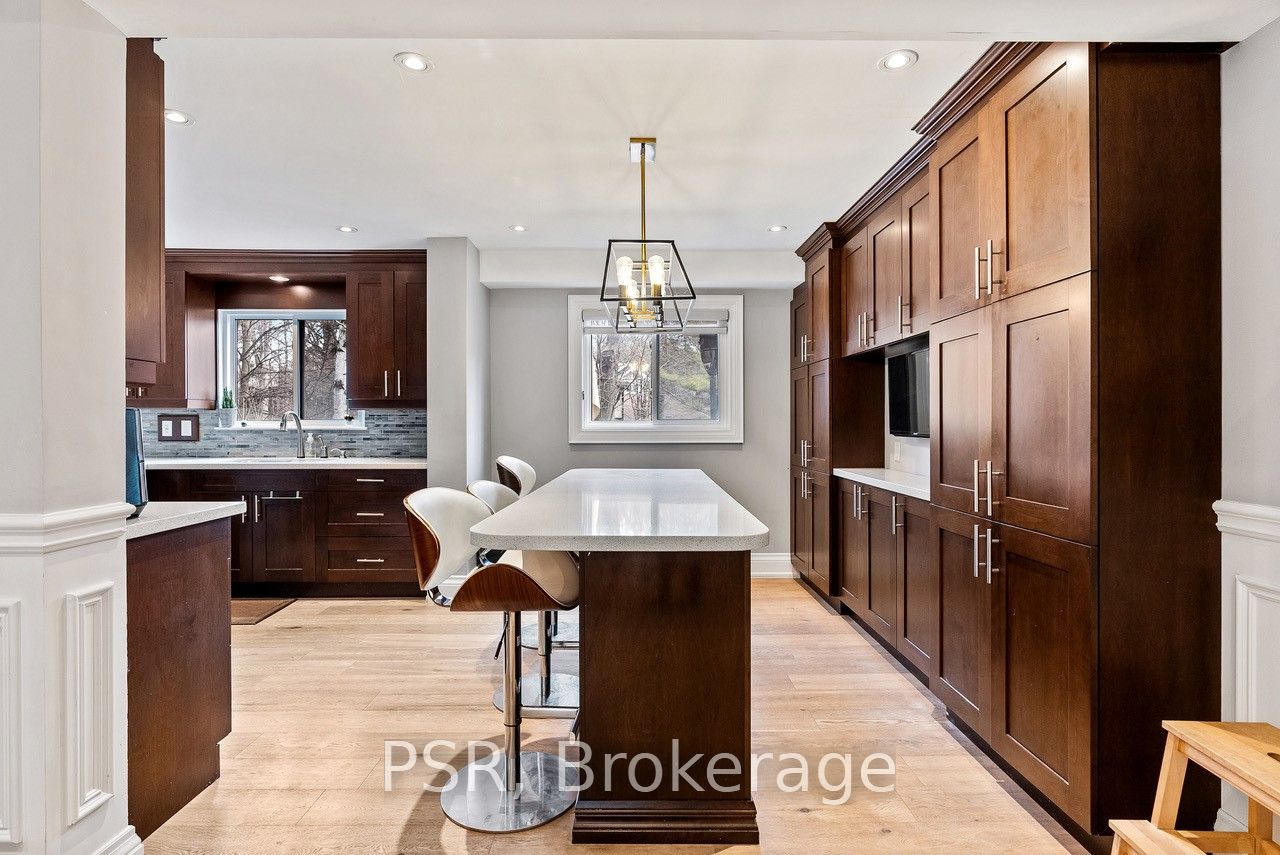 1605 Calverton Court