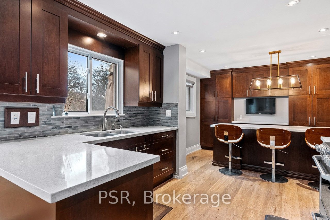 1605 Calverton Court