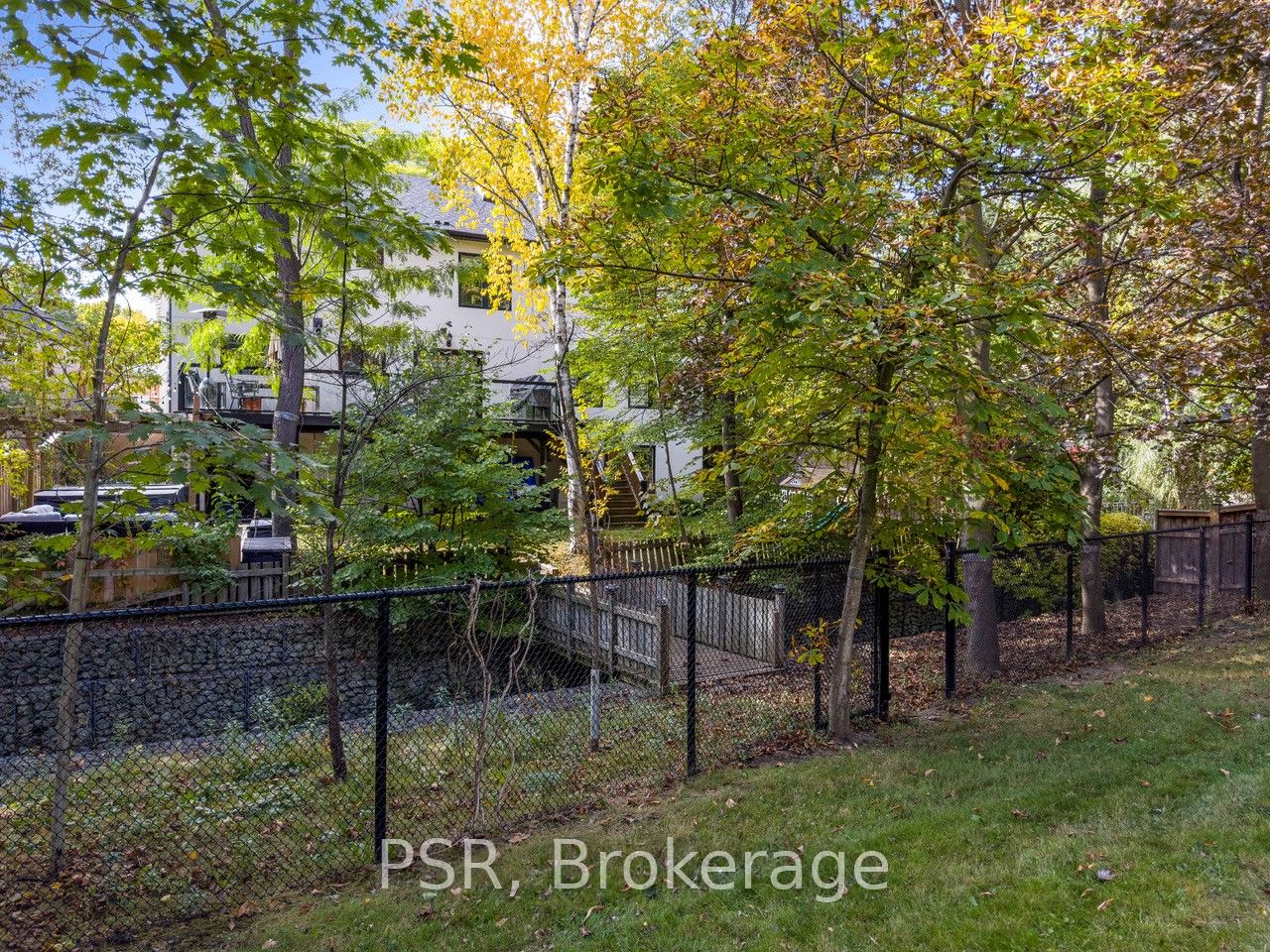 1605 Calverton Court