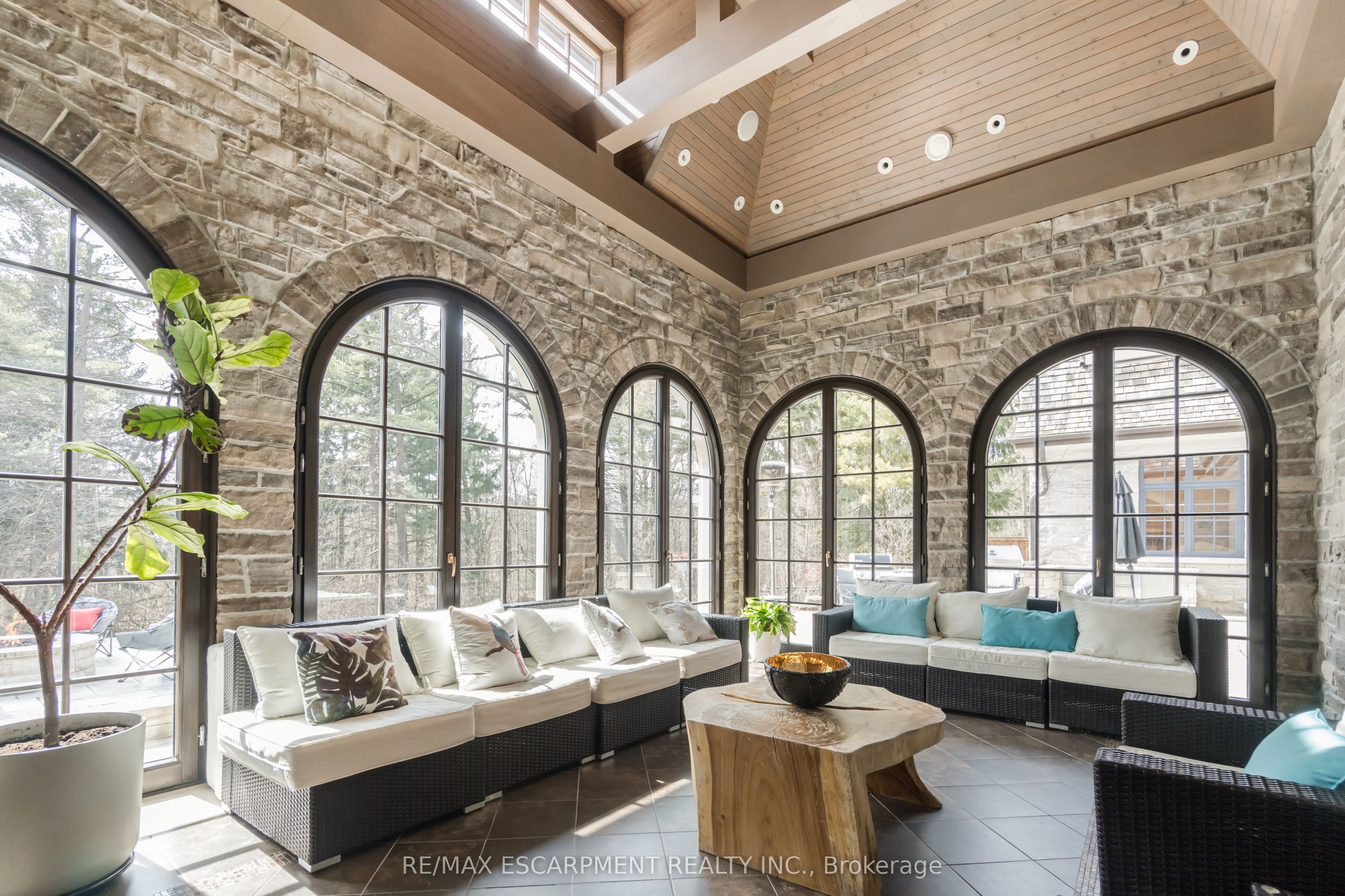 1476 Carmen Drive