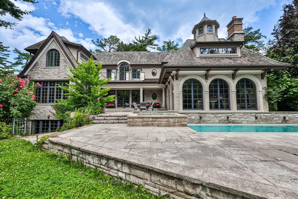 1476 Carmen Drive