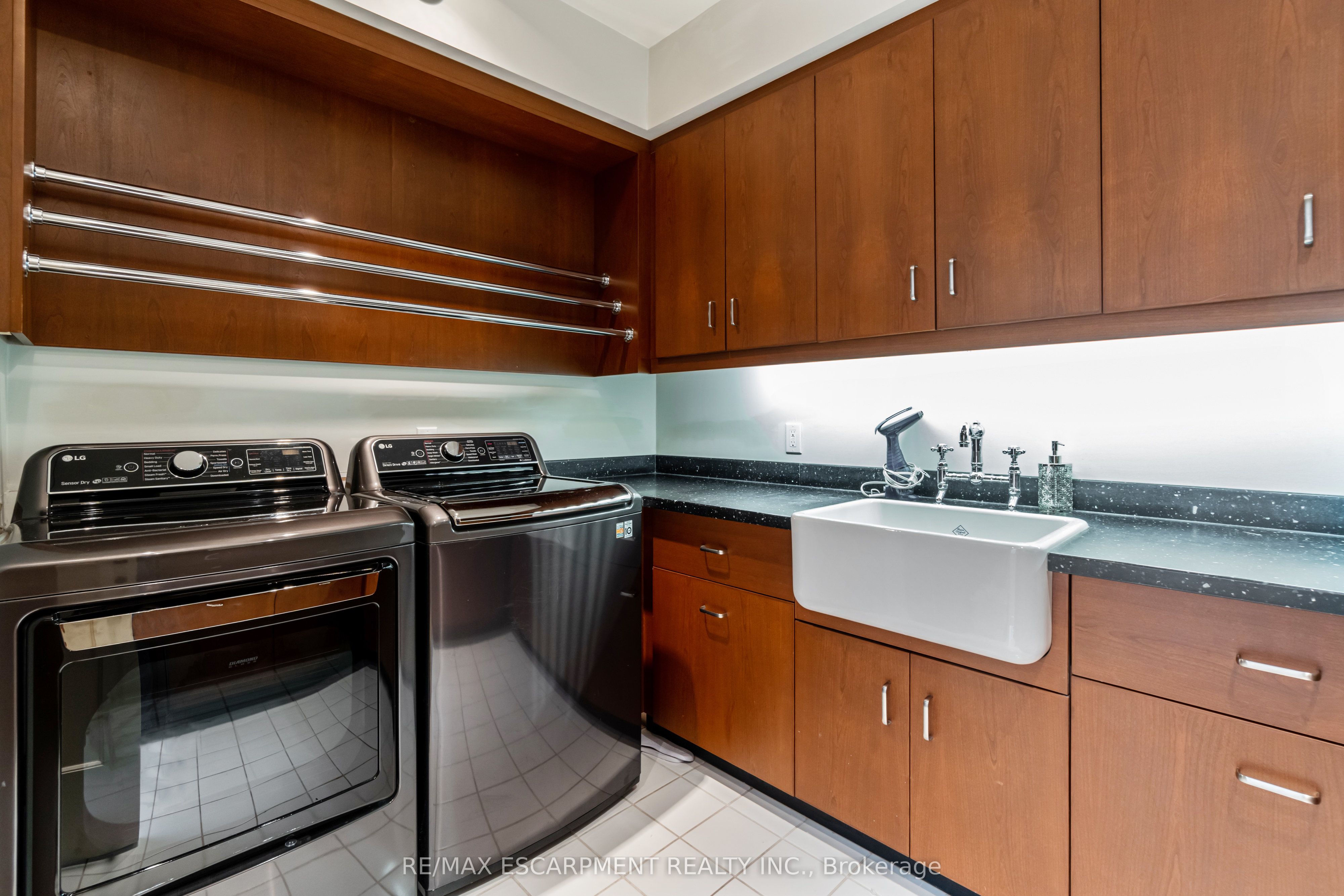 1476 Carmen Drive