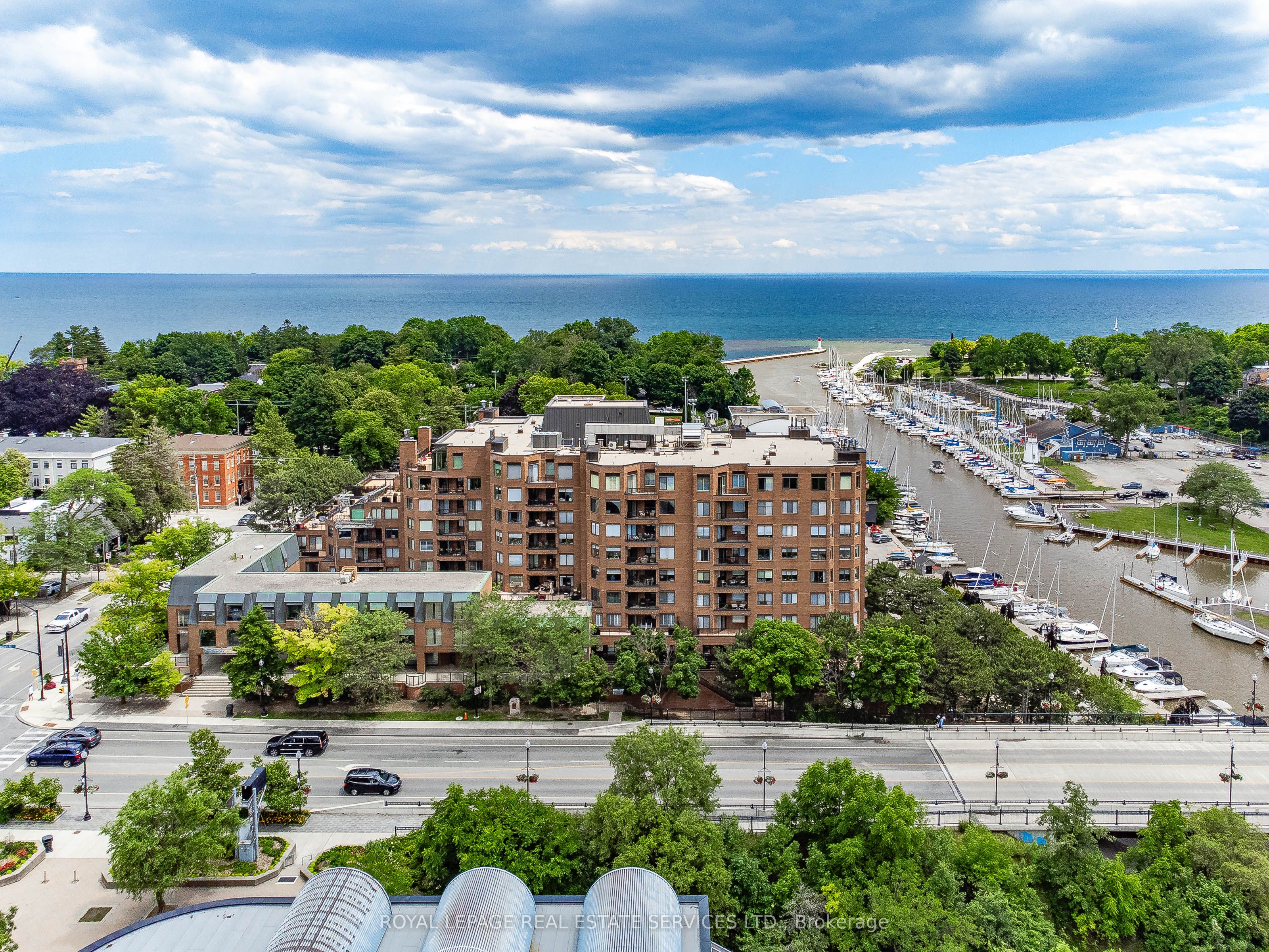 100 Lakeshore Road E, #1104