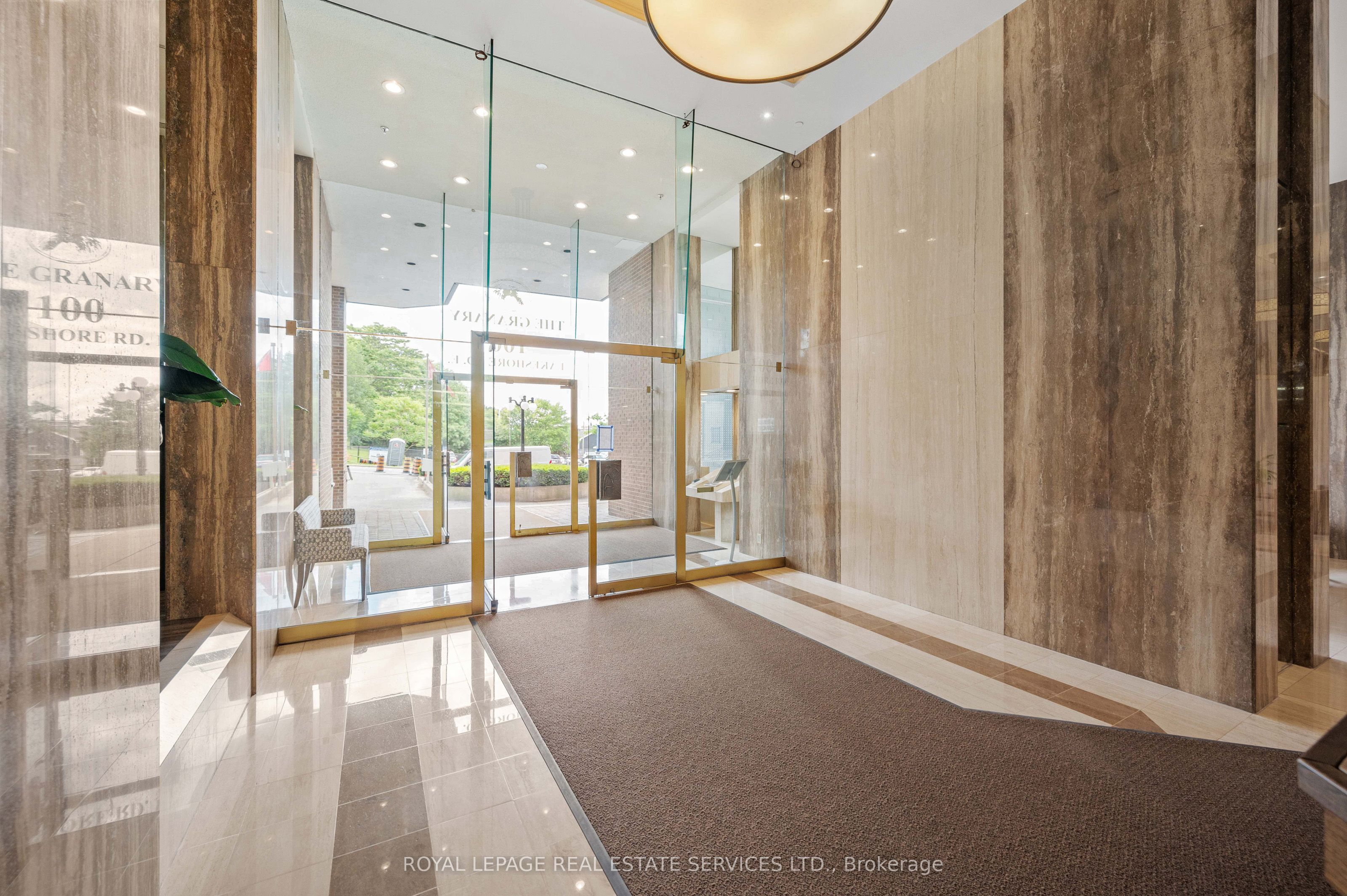 100 Lakeshore Road E, #1104