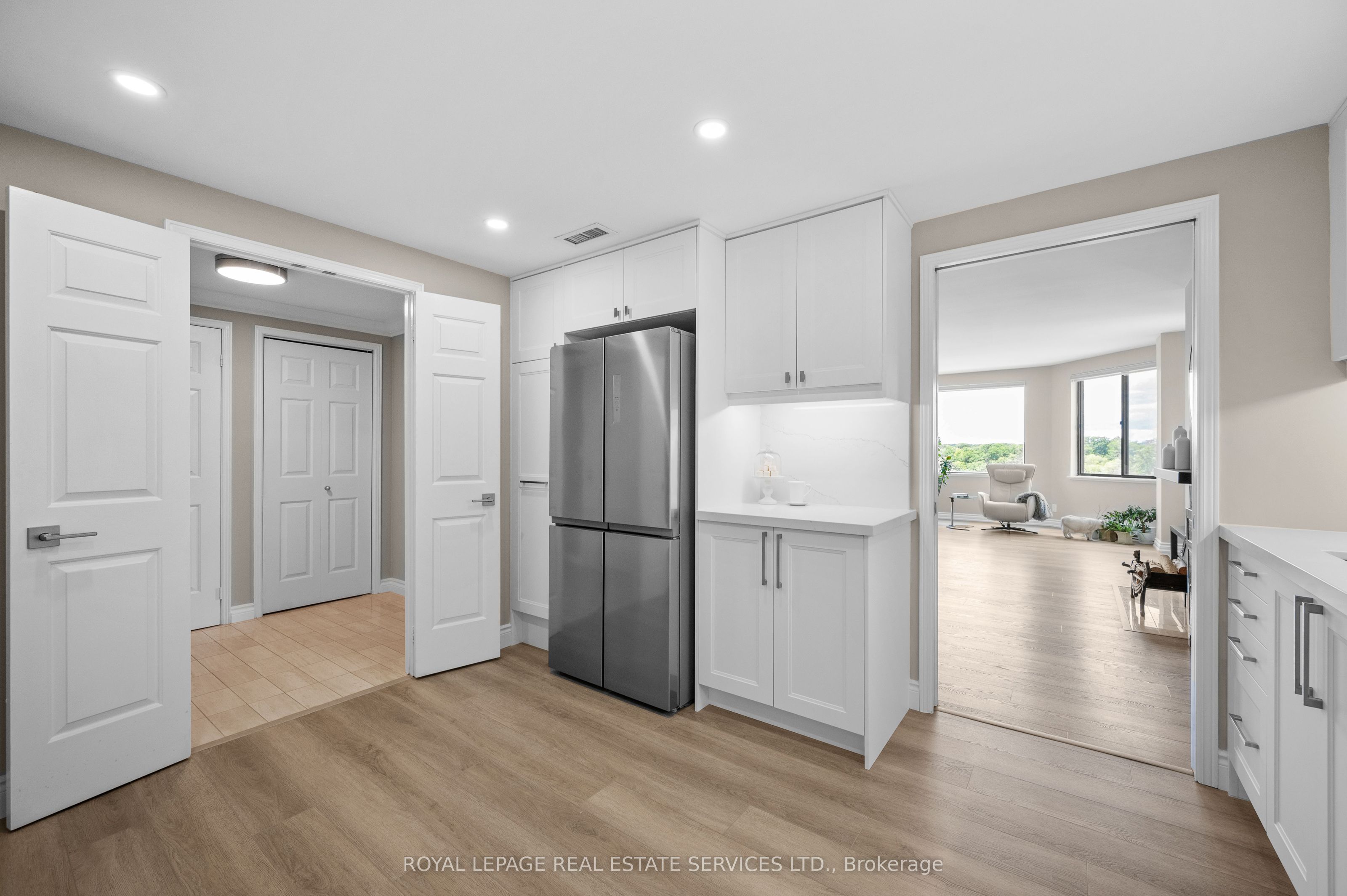 100 Lakeshore Road E, #1104