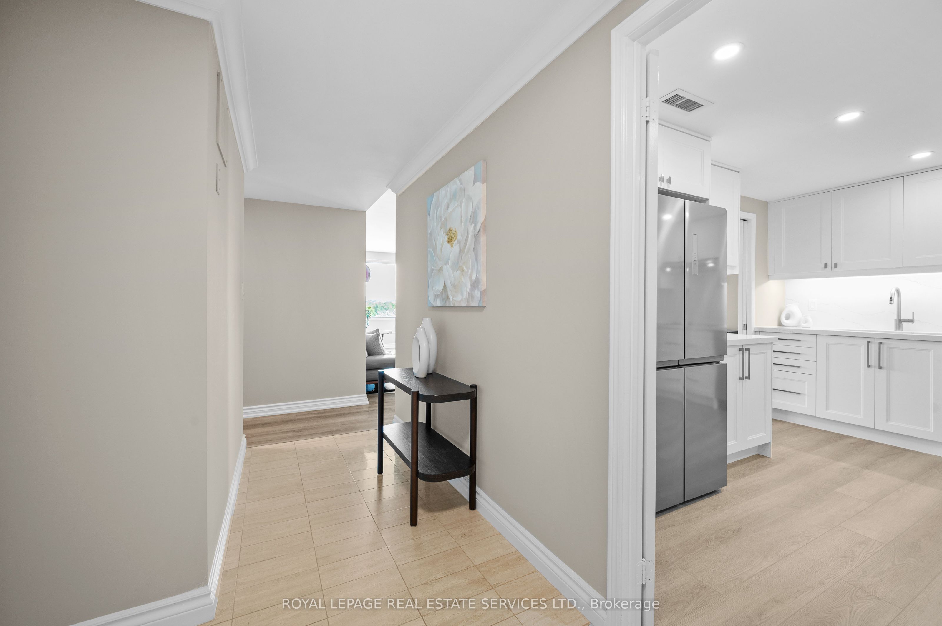 100 Lakeshore Road E, #1104