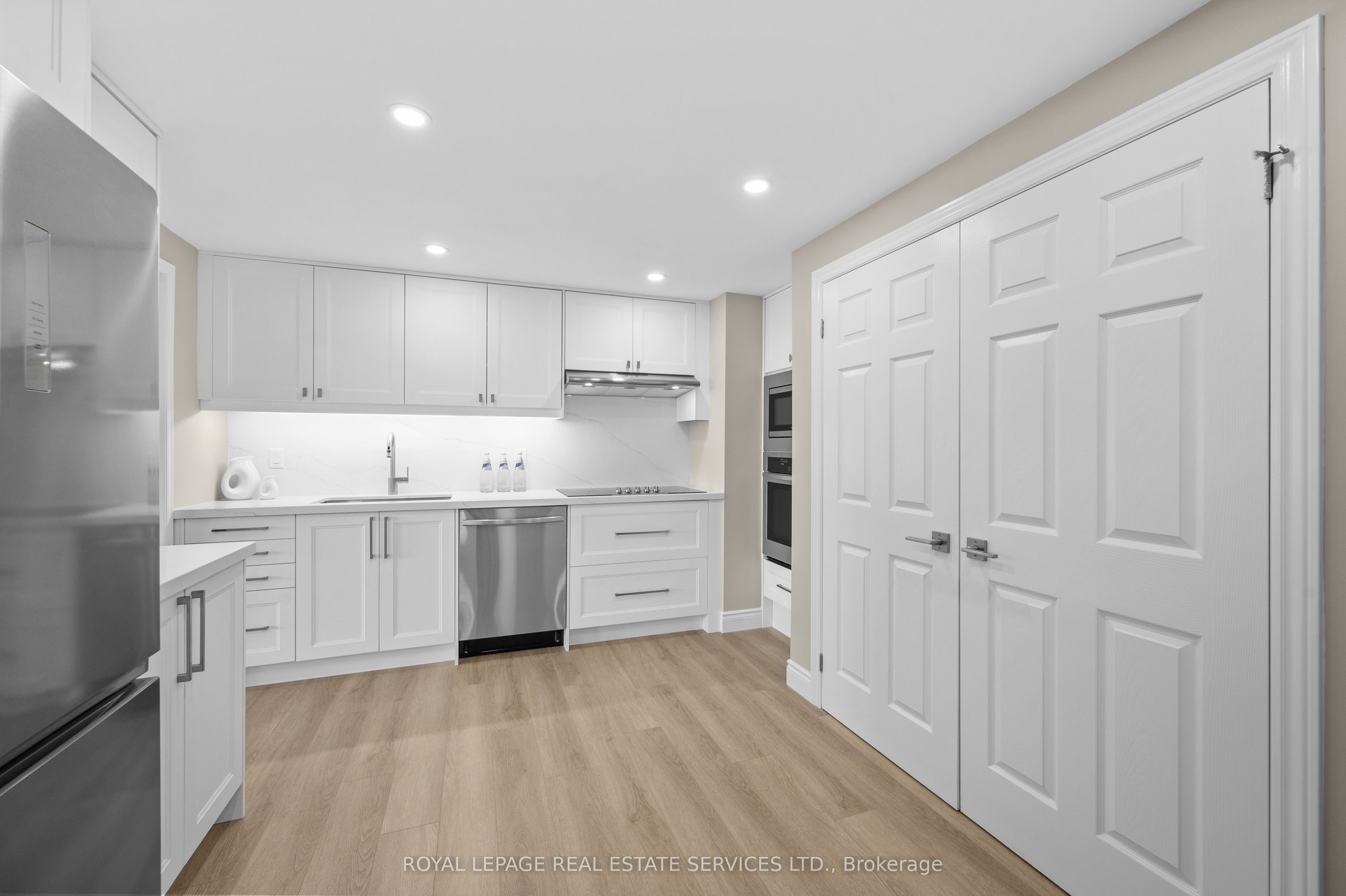 100 Lakeshore Road E, #1104