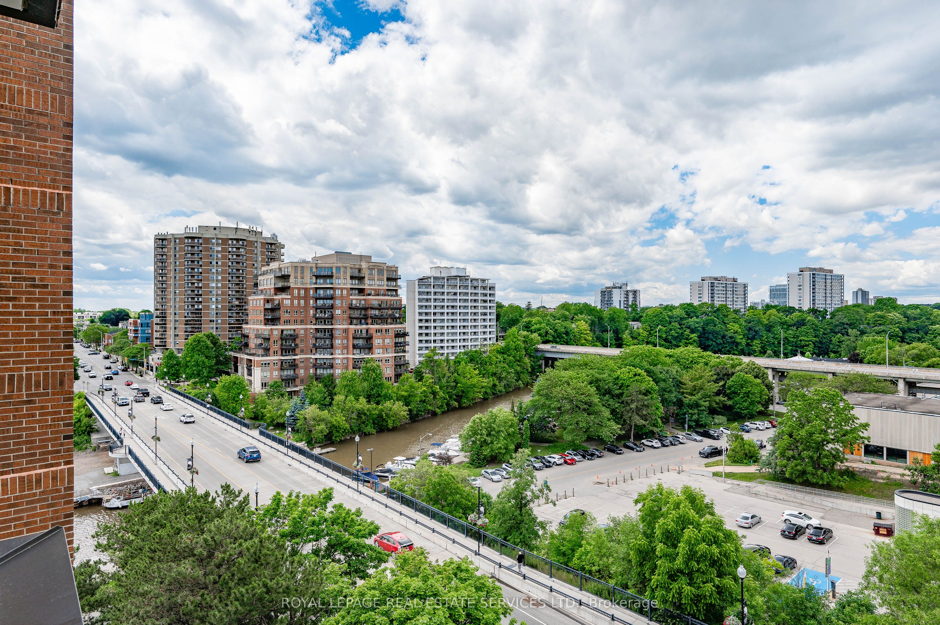 100 Lakeshore Road E, #1104
