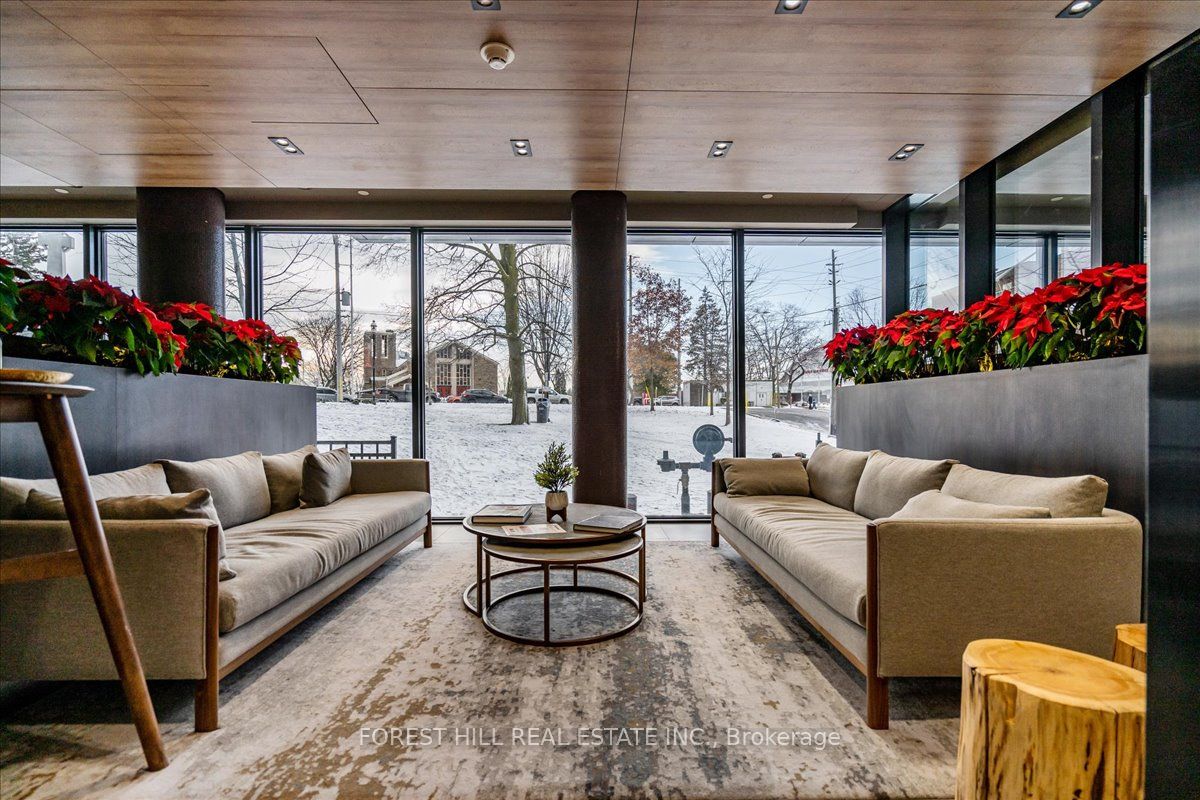 21 Park Street E, #209