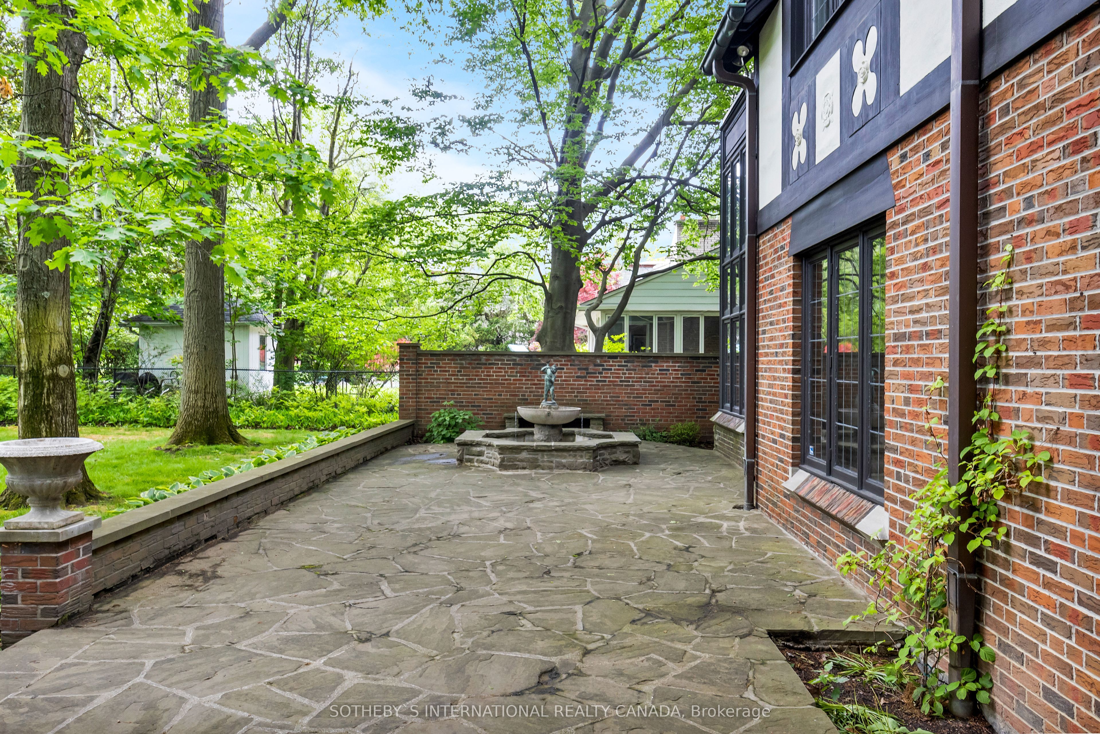 38 Edenbrook Hill