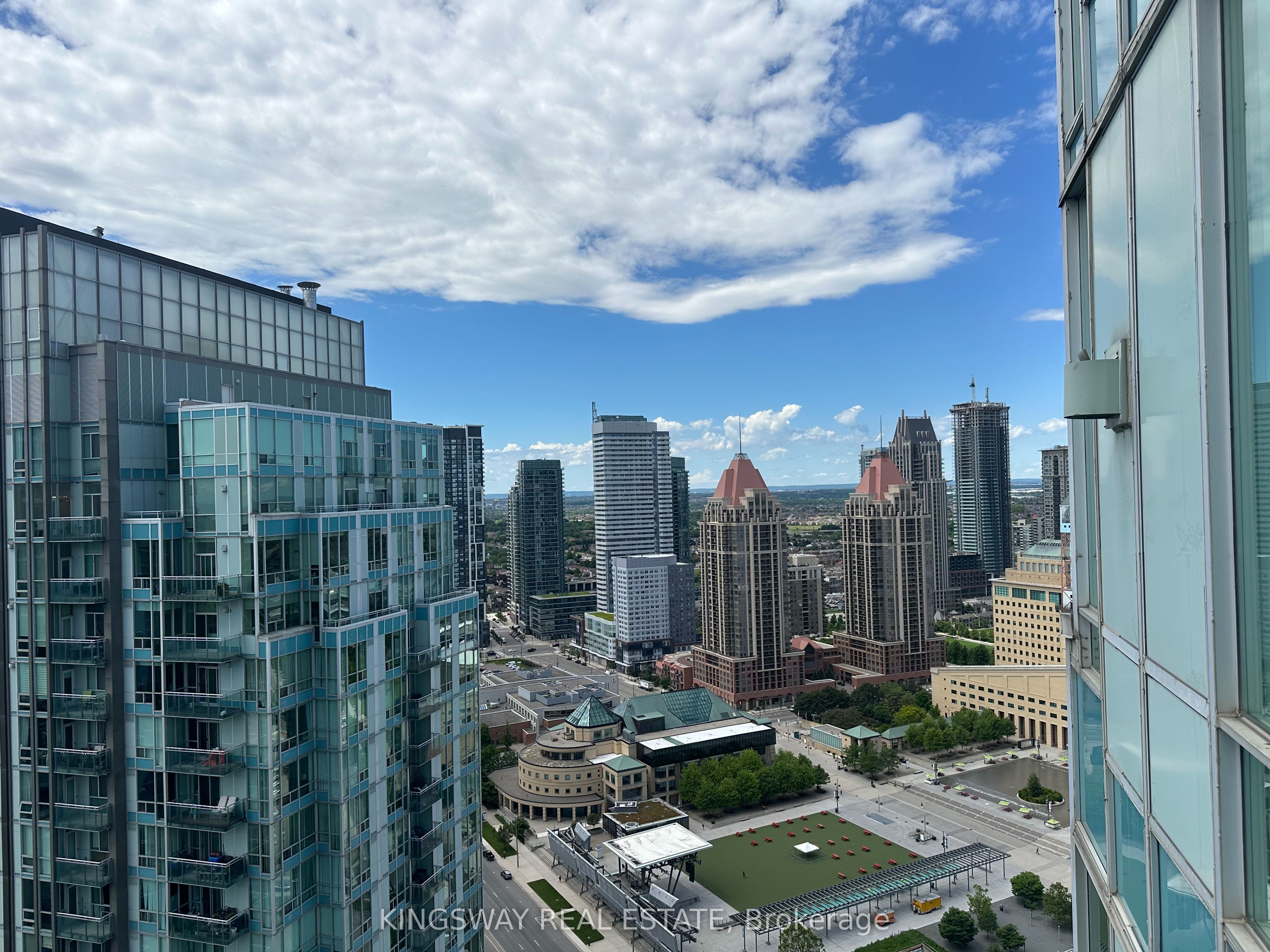 220 Burnhamthorpe Road W #3404