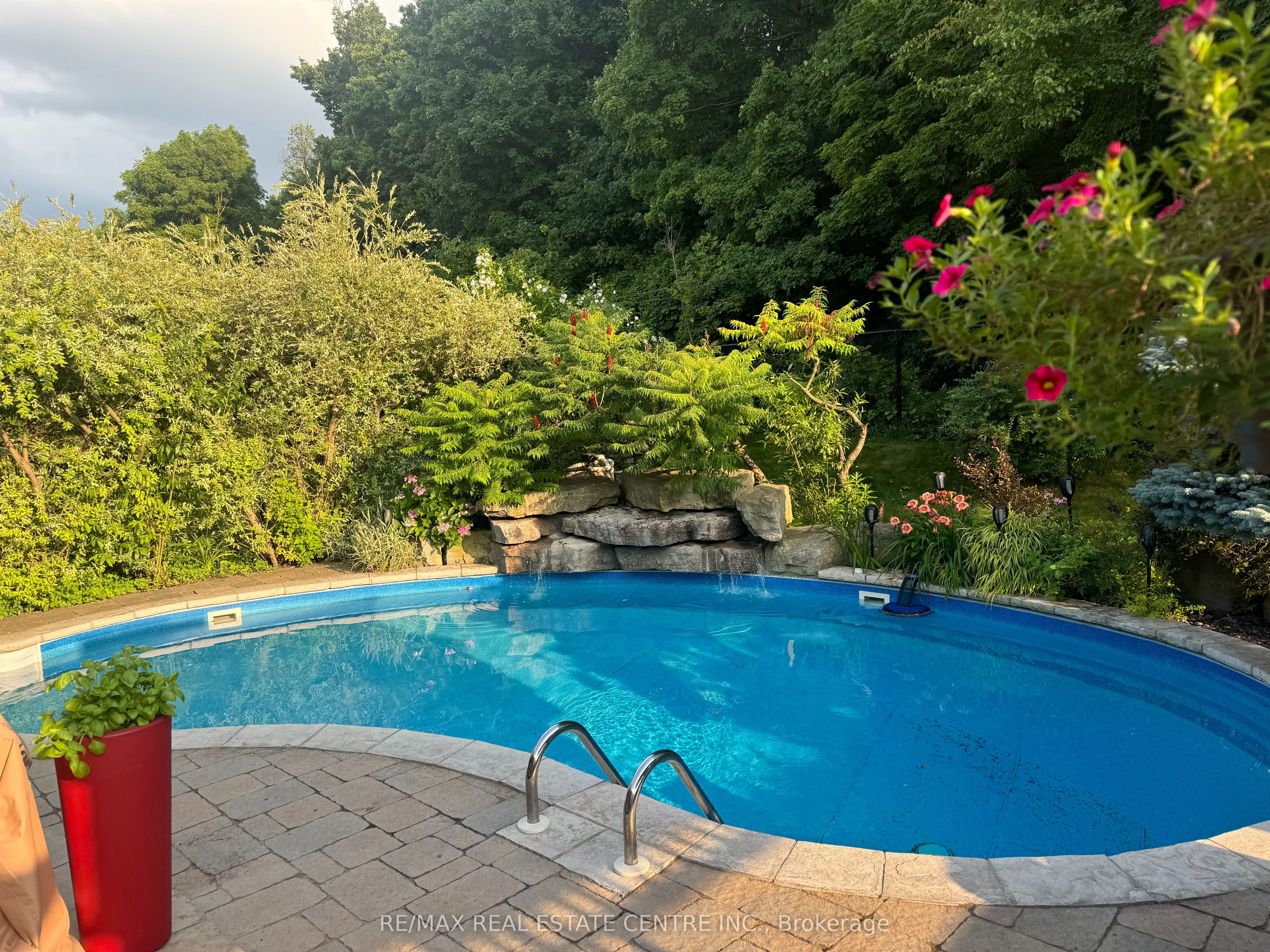 50 Arborglen Drive