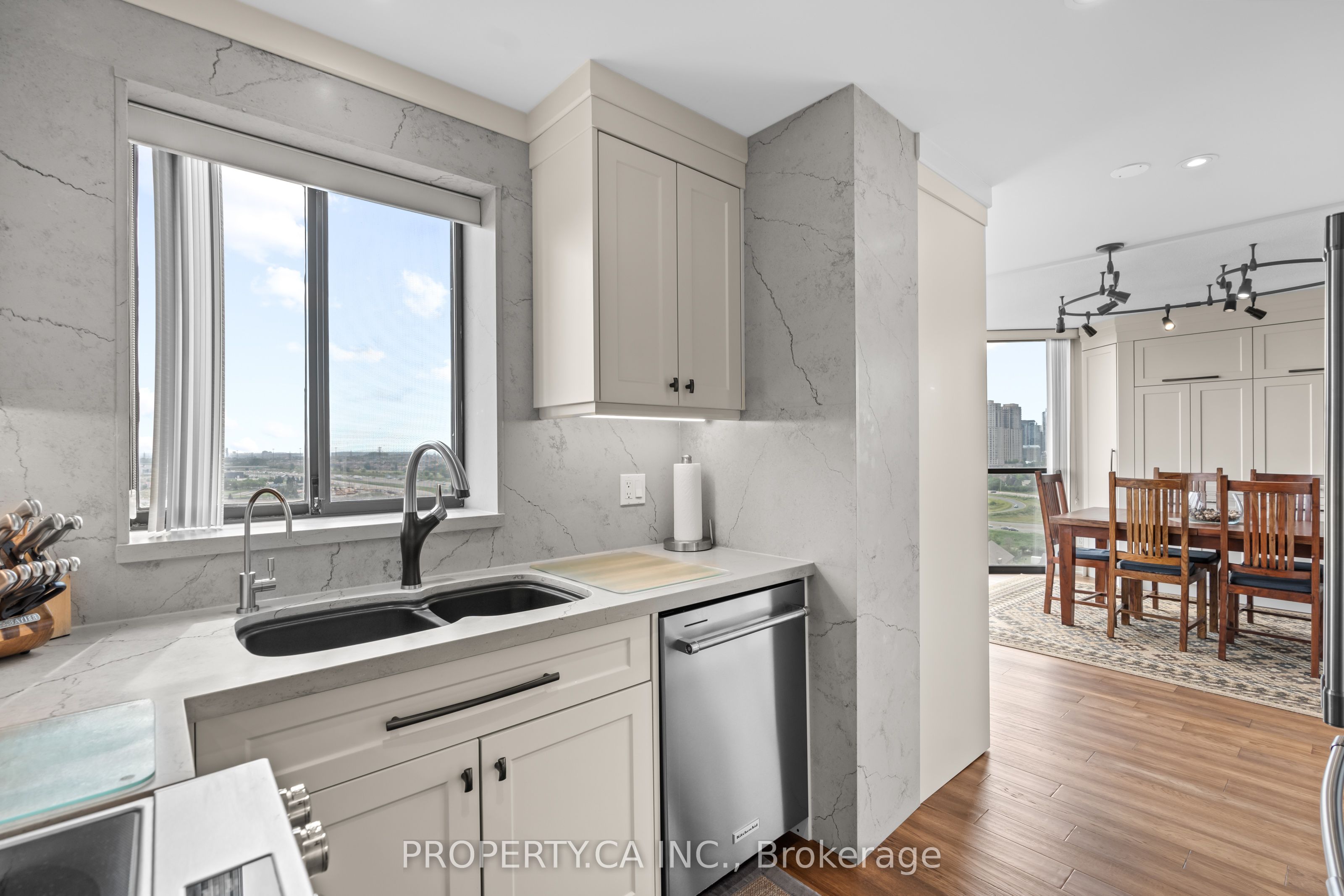 4235 Sherwoodtowne Boulevard, #1808