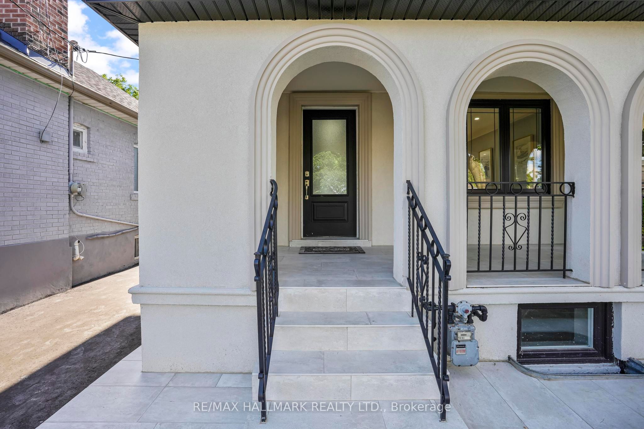 90A Bicknell Avenue