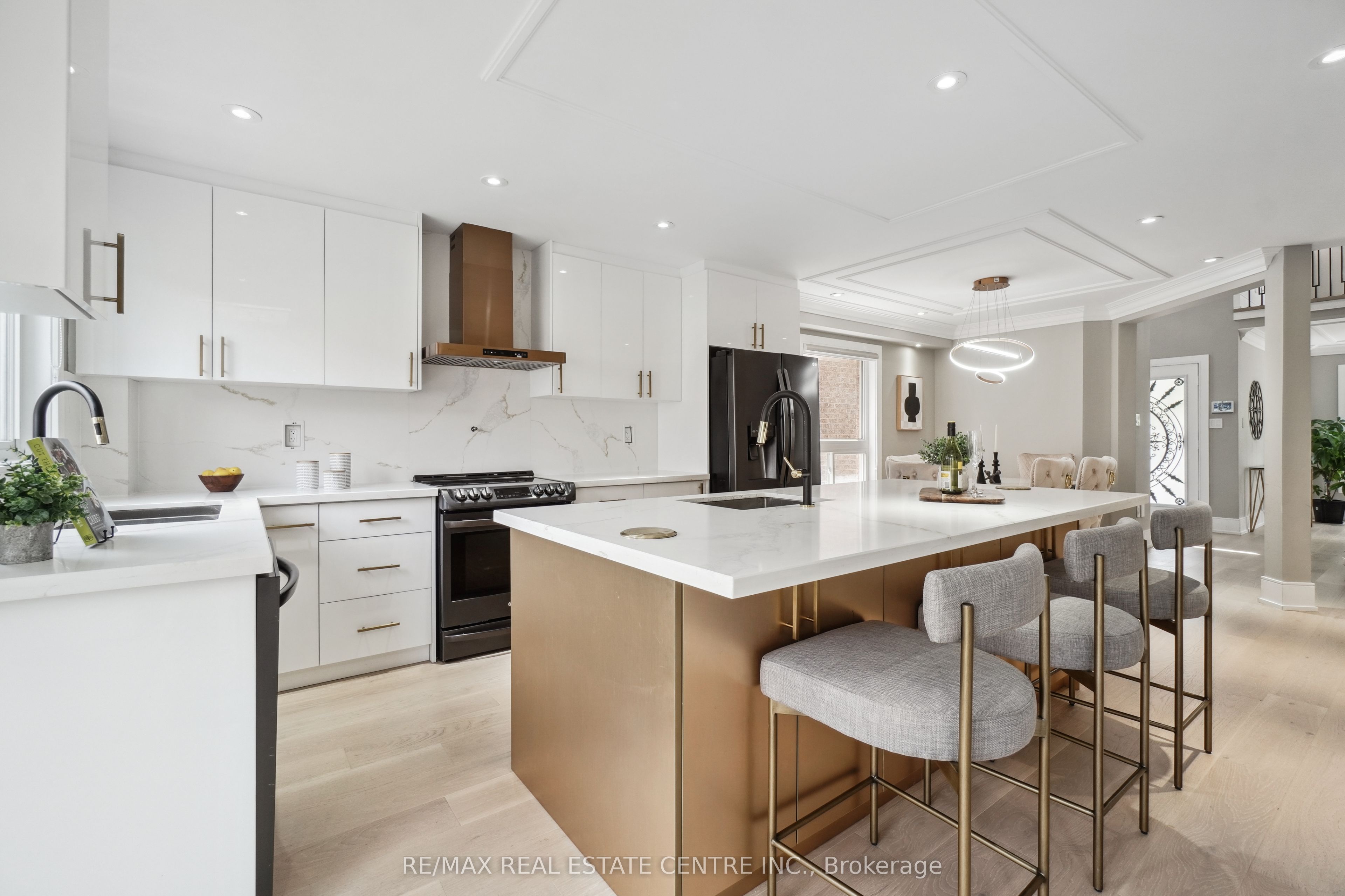12 Ferncroft Place