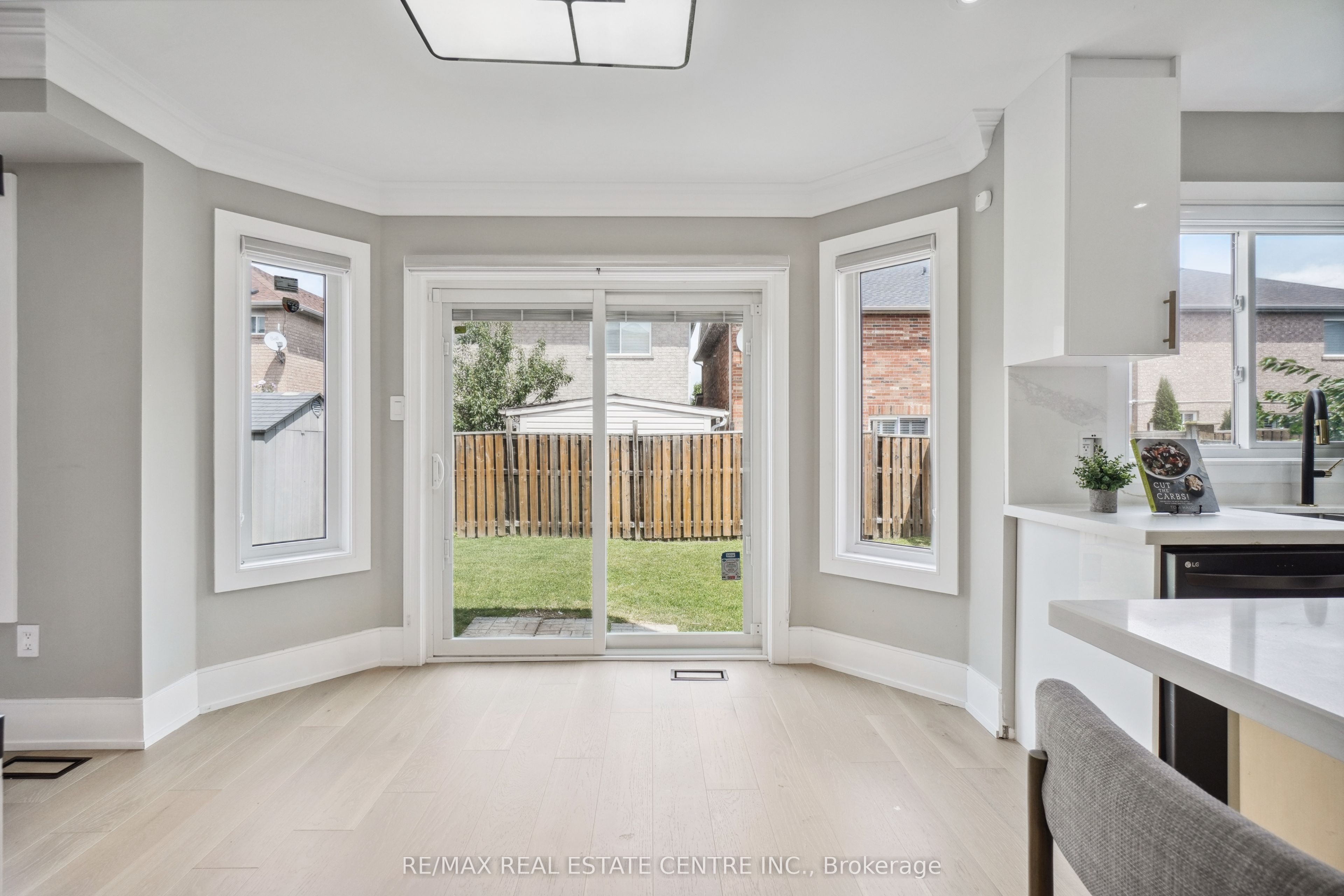 12 Ferncroft Place