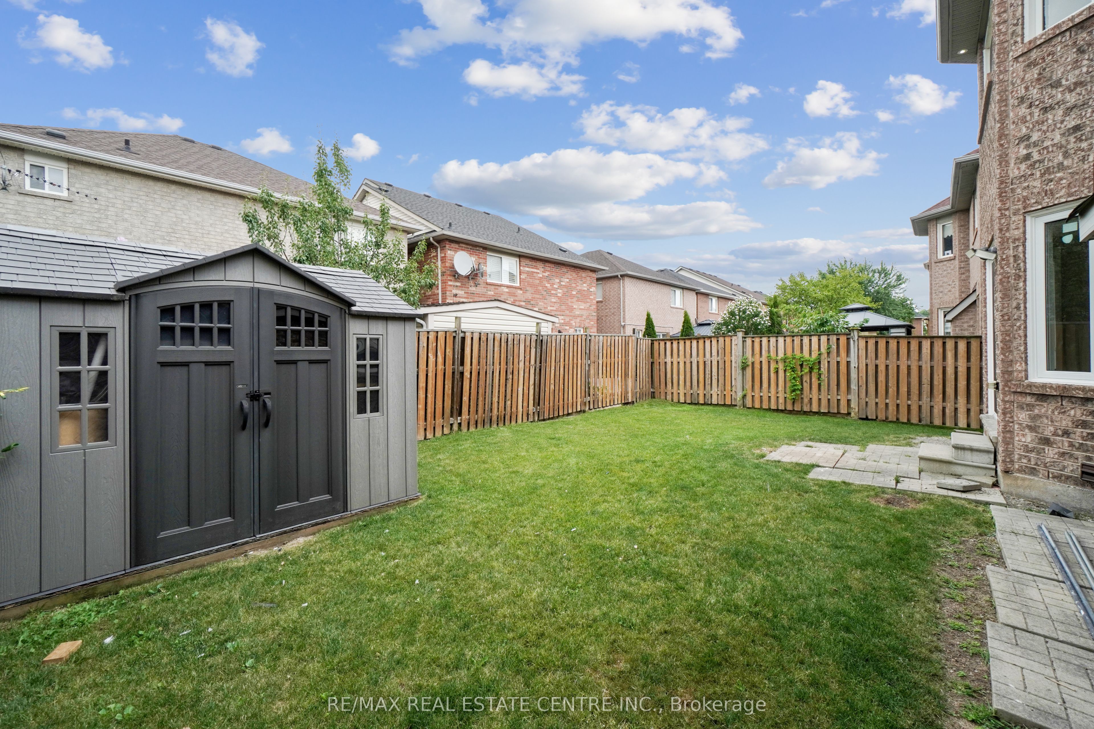 12 Ferncroft Place