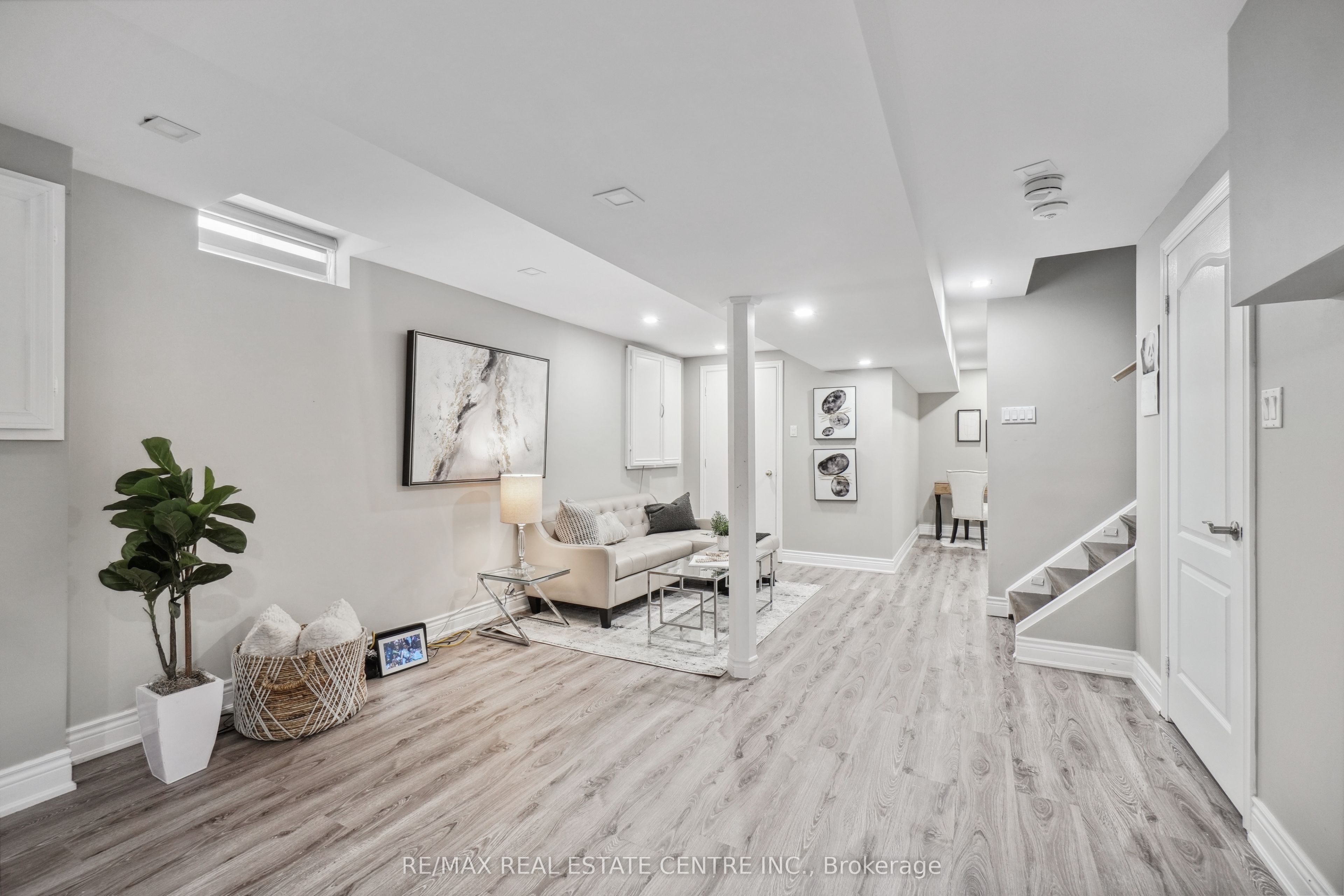 12 Ferncroft Place