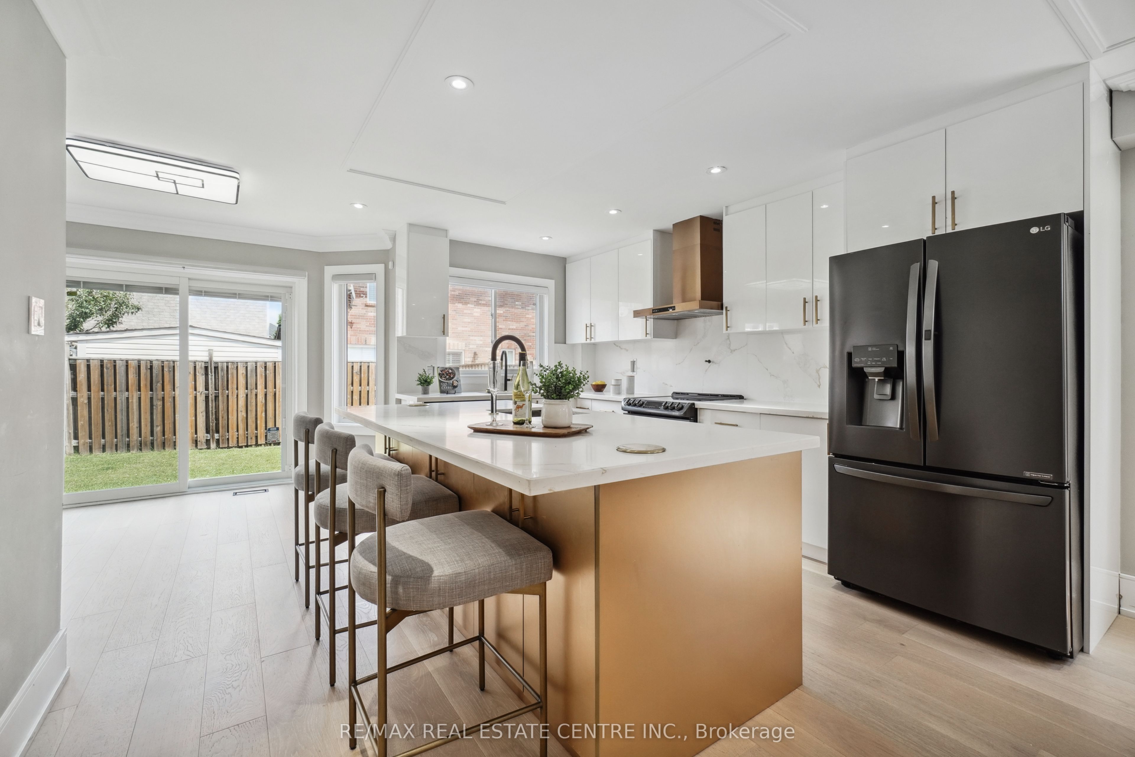 12 Ferncroft Place