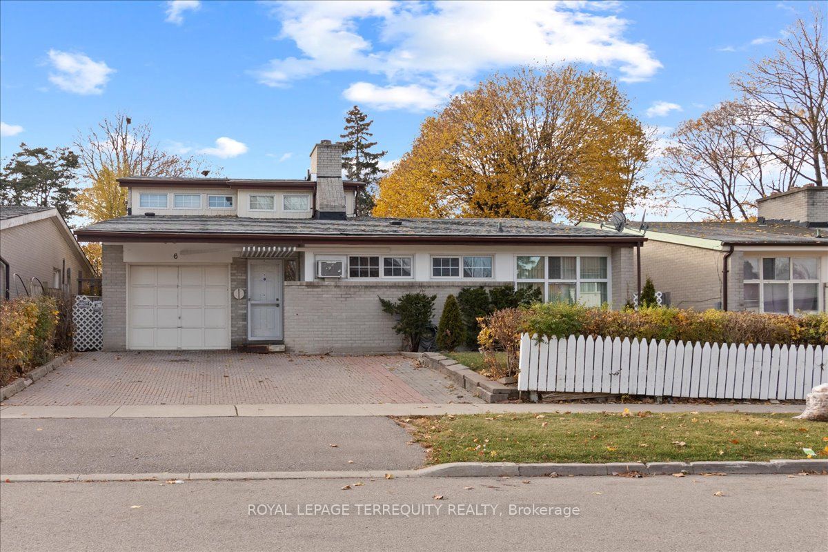 6 Masseygrove Crescent