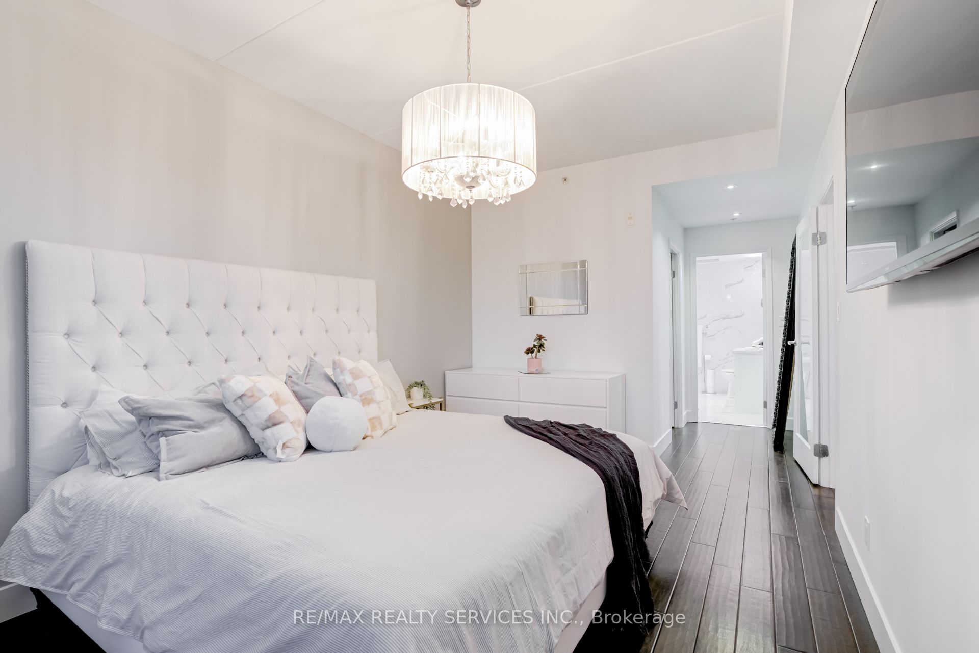 588 Annette Street, #503