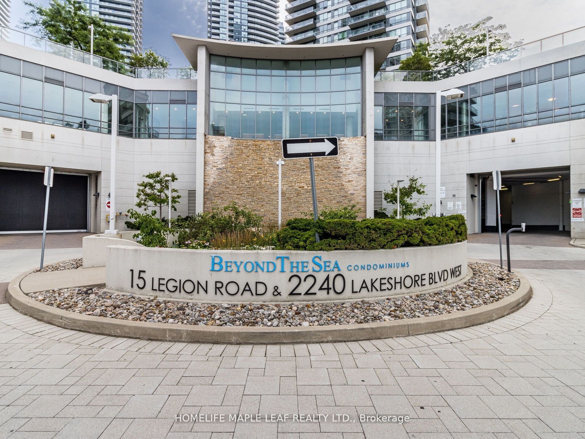 2240 Lakeshore Boulevard W, #LPH02