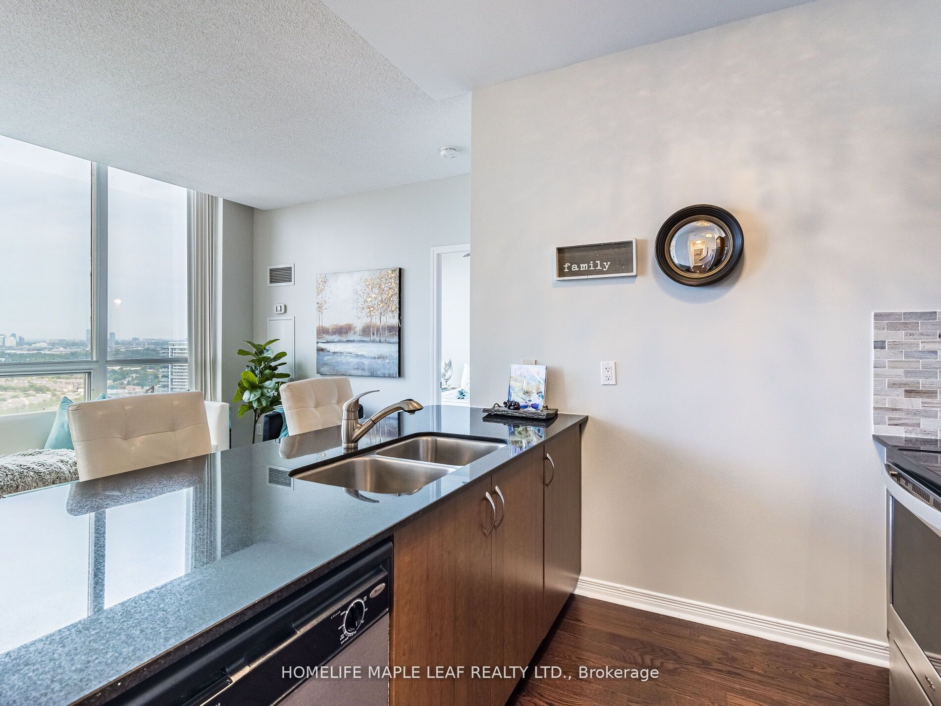 2240 Lakeshore Boulevard W, #LPH02