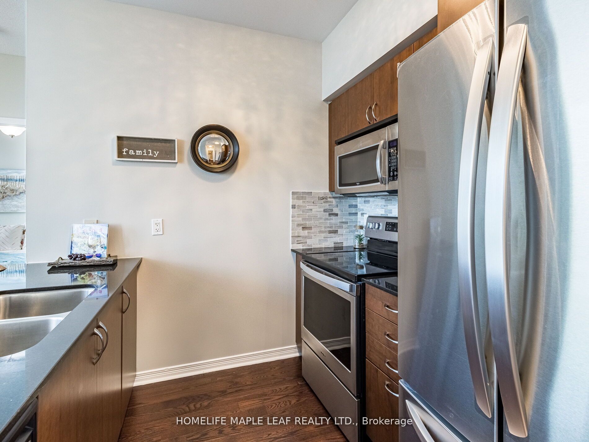 2240 Lakeshore Boulevard W, #LPH02